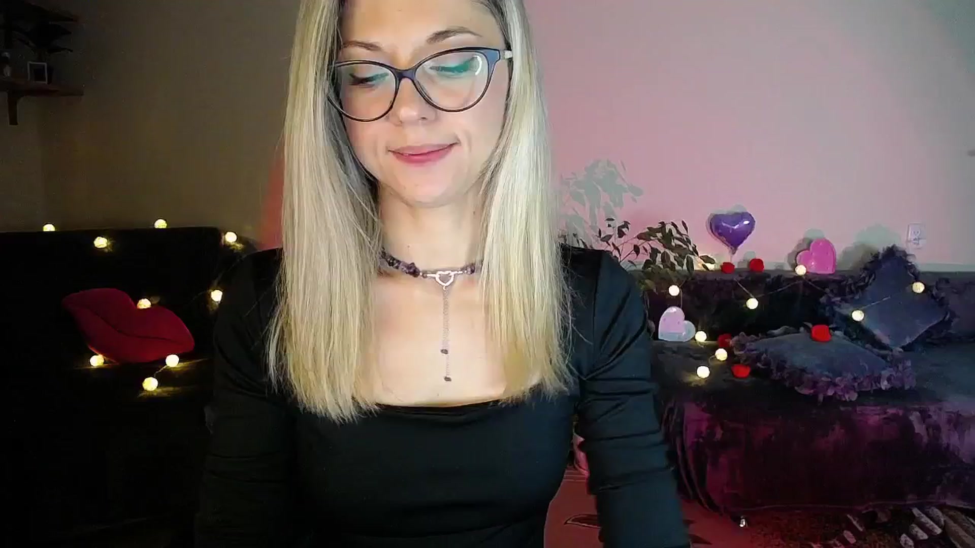 Gallery image thumbnail from Sunshine_alis's myfreecams stream on, 10/08/2025, 20:33 image 19 of 20
