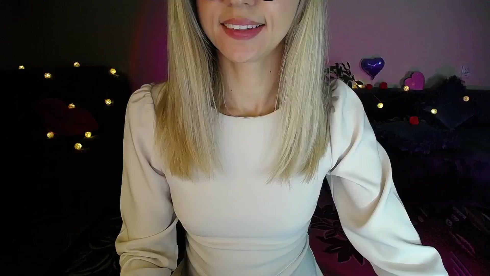 Gallery image thumbnail from Sunshine_alis's myfreecams stream on, 10/09/2025, 19:46 image 6 of 20
