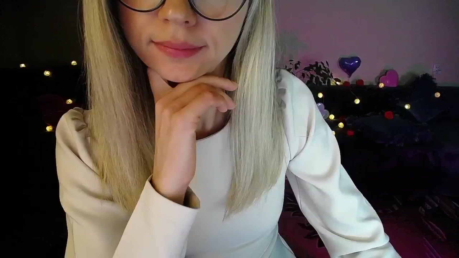 Gallery image thumbnail from Sunshine_alis's myfreecams stream on, 10/09/2025, 19:46 image 13 of 20