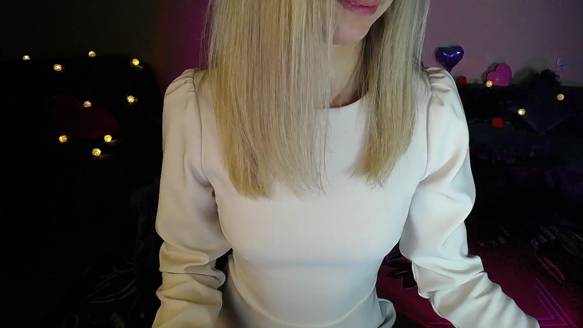 Gallery image thumbnail from Sunshine_alis's myfreecams stream on, 10/09/2025, 19:46 image 19 of 20