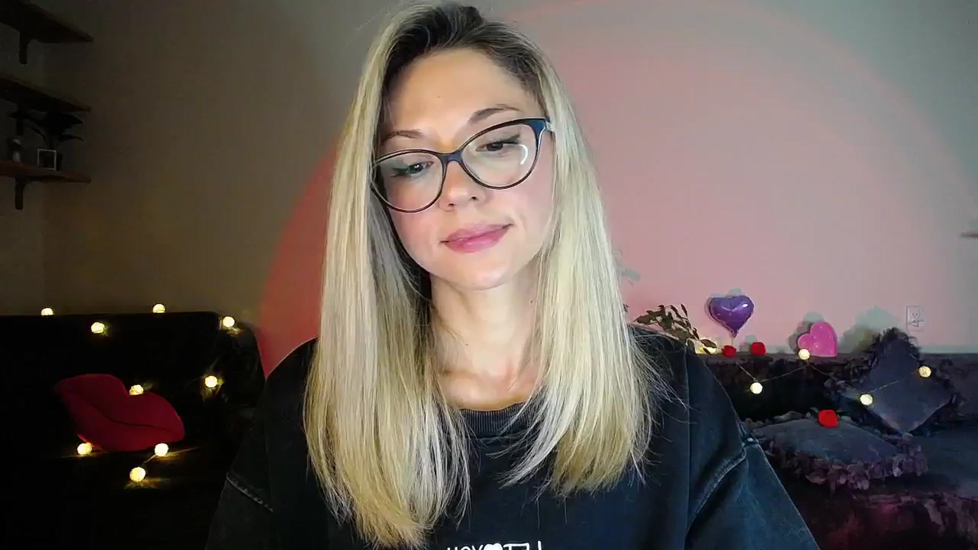 Gallery image thumbnail from Sunshine_alis's myfreecams stream on, 10/10/2025, 18:47 image 11 of 20