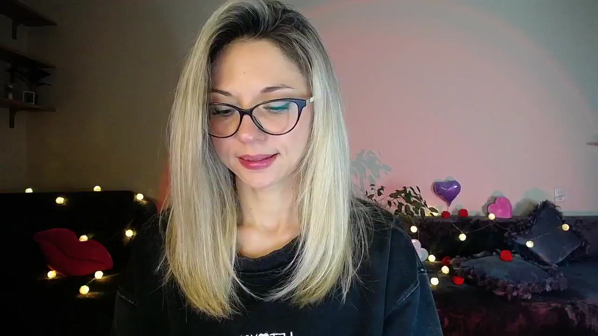 Gallery image thumbnail from Sunshine_alis's myfreecams stream on, 10/10/2025, 18:47 image 1 of 20