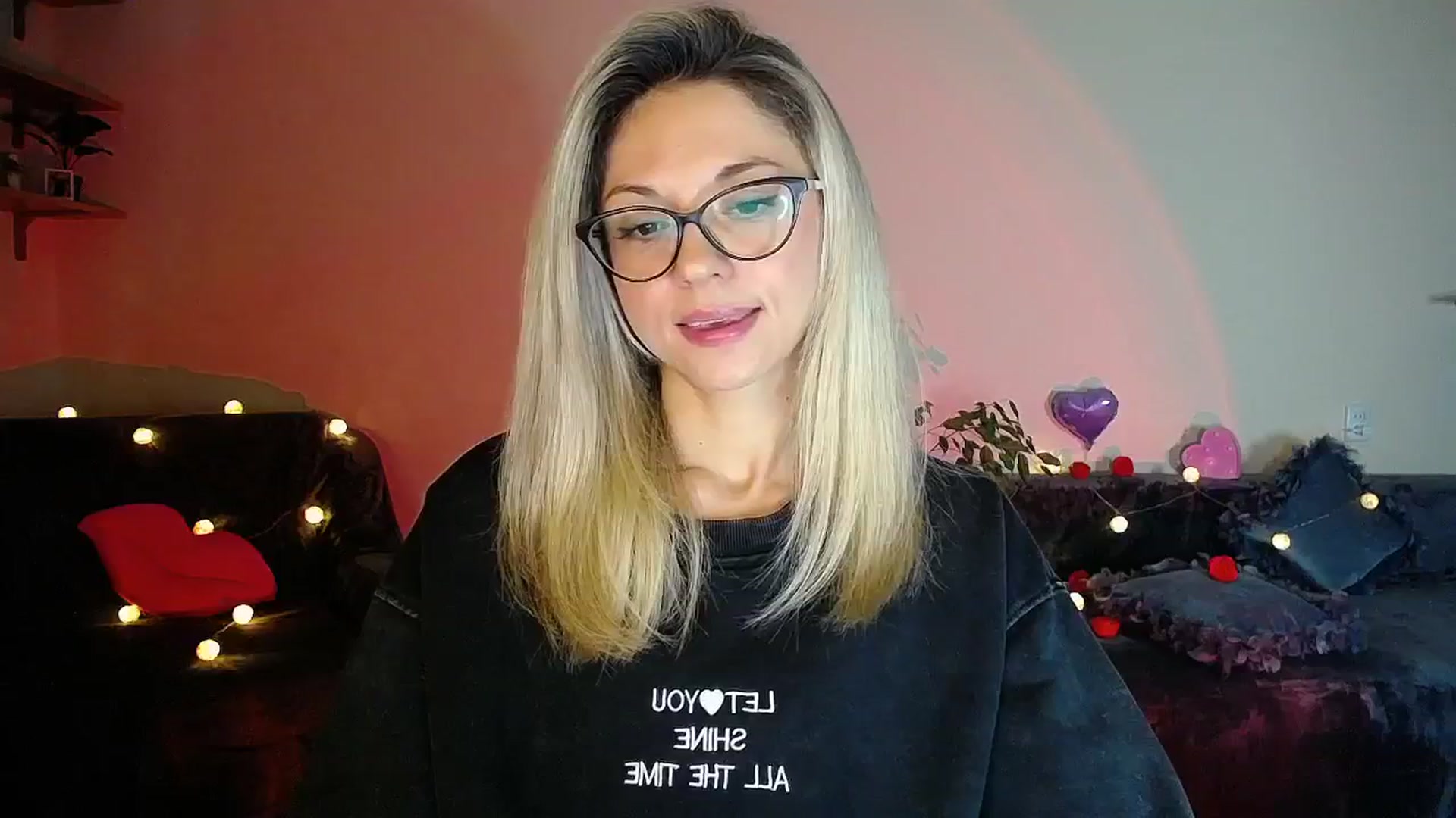 Gallery image thumbnail from Sunshine_alis's myfreecams stream on, 10/10/2025, 19:56 image 20 of 20