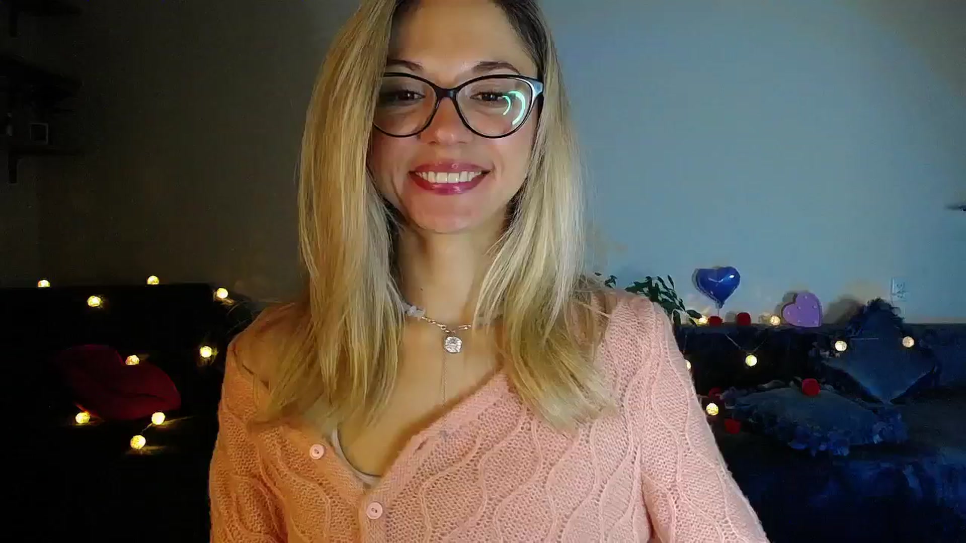 Gallery image thumbnail from Sunshine_alis's myfreecams stream on, 10/11/2025, 17:04 image 6 of 20