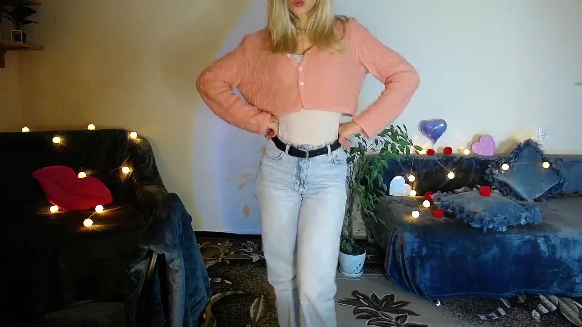 Gallery image thumbnail from Sunshine_alis's myfreecams stream on, 10/11/2025, 17:04 image 15 of 20