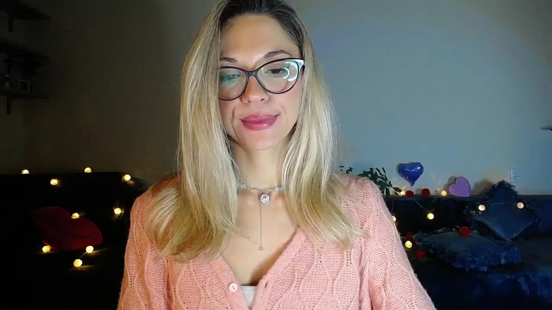 Gallery image thumbnail from Sunshine_alis's myfreecams stream on, 10/11/2025, 17:04 image 17 of 20
