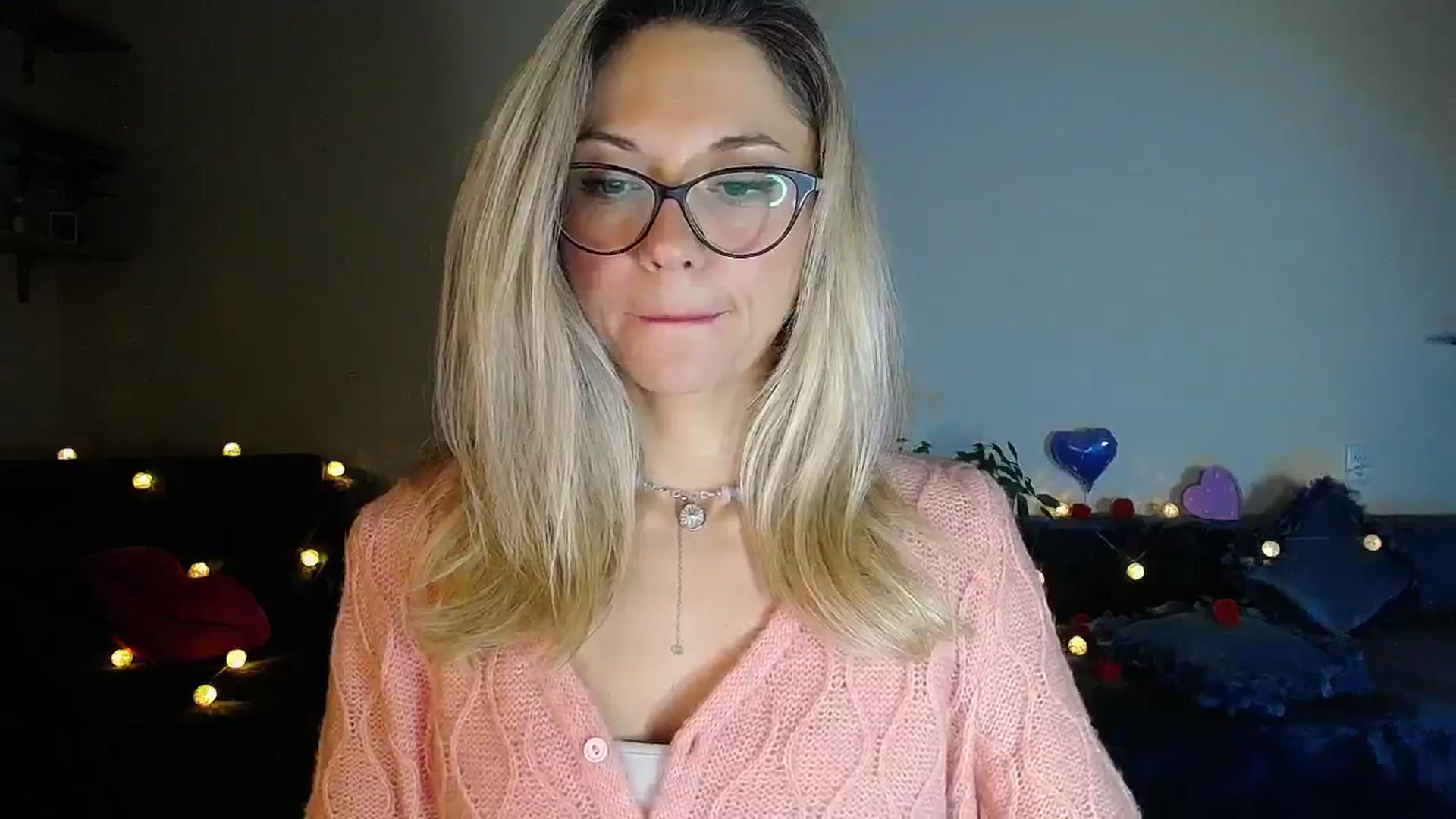 Gallery image thumbnail from Sunshine_alis's myfreecams stream on, 10/11/2025, 17:04 image 18 of 20