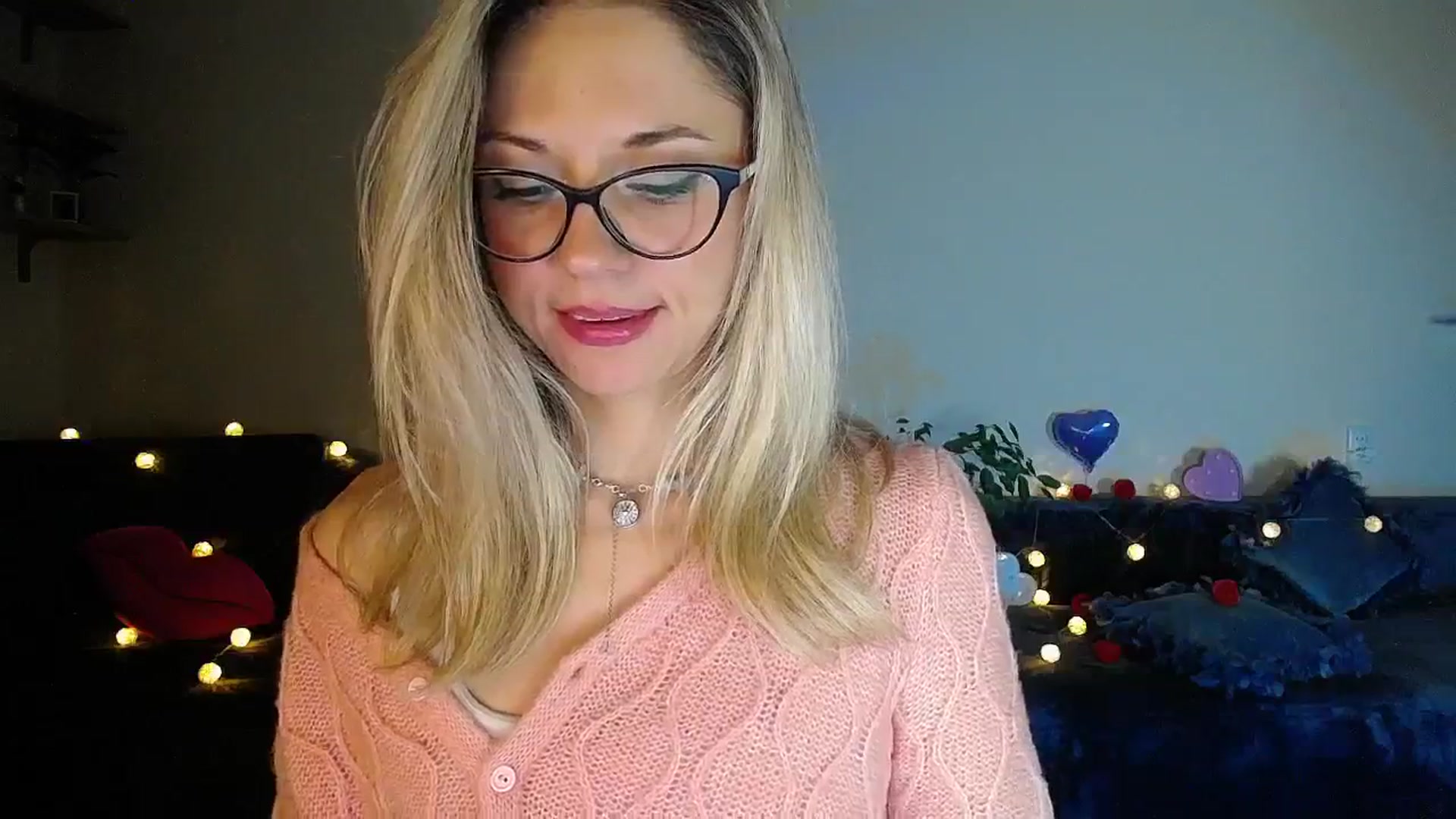 Gallery image thumbnail from Sunshine_alis's myfreecams stream on, 10/11/2025, 17:04 image 14 of 20