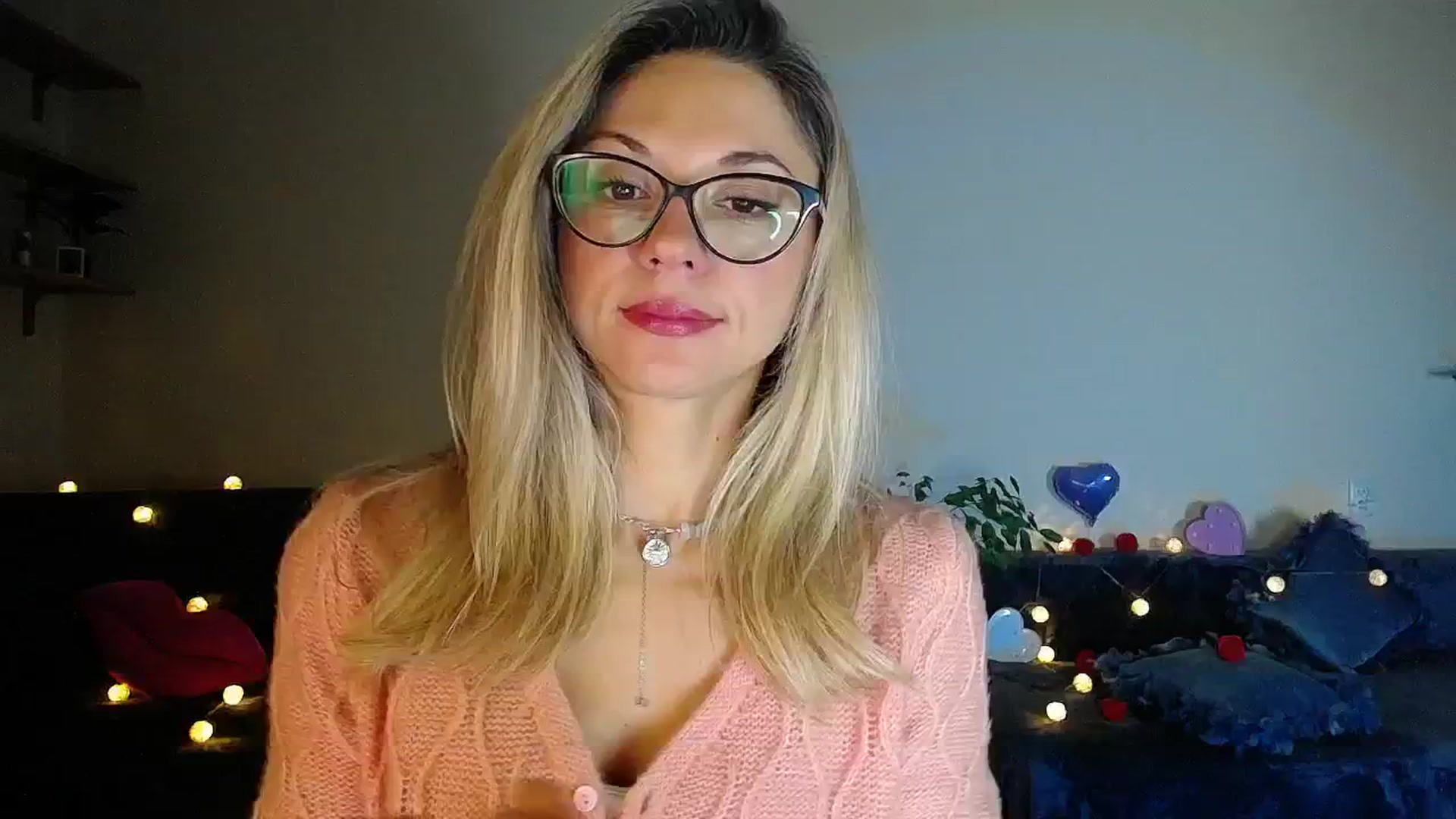 Gallery image thumbnail from Sunshine_alis's myfreecams stream on, 10/11/2025, 17:04 image 4 of 20