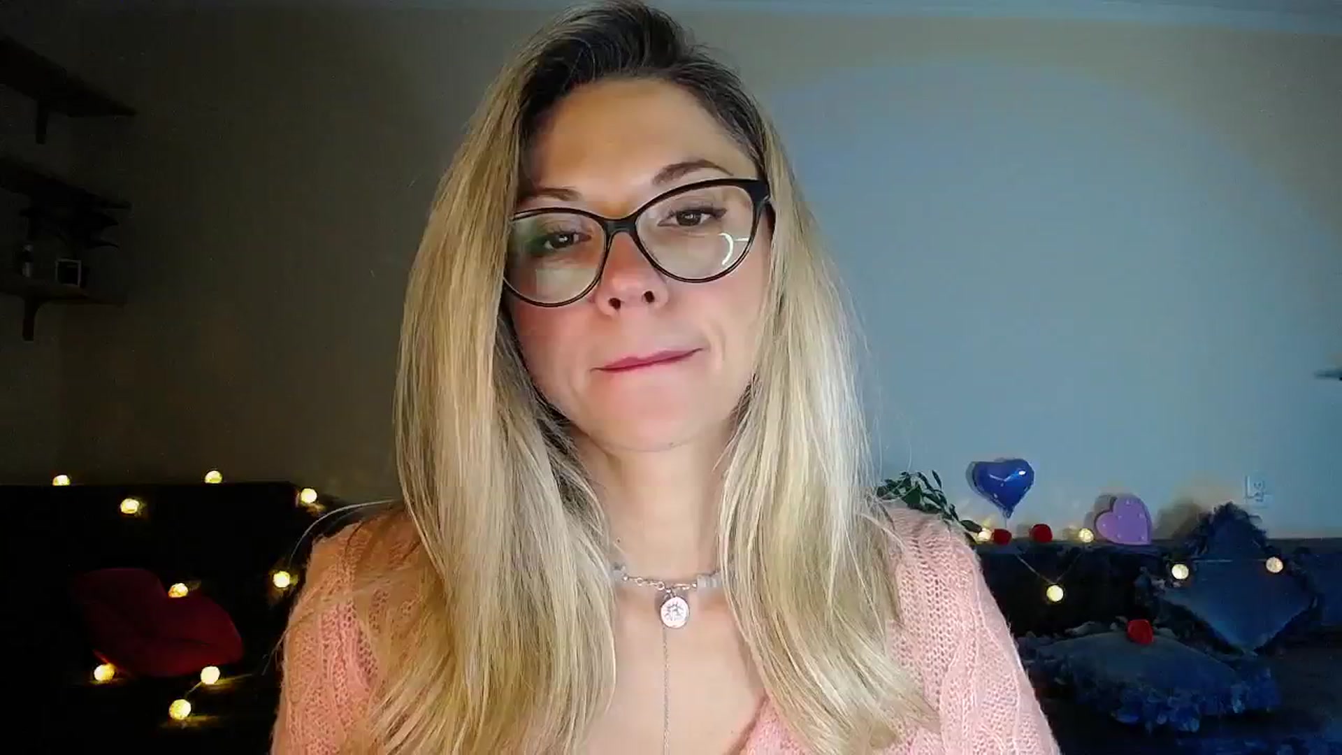 Gallery image thumbnail from Sunshine_alis's myfreecams stream on, 10/11/2025, 17:04 image 5 of 20