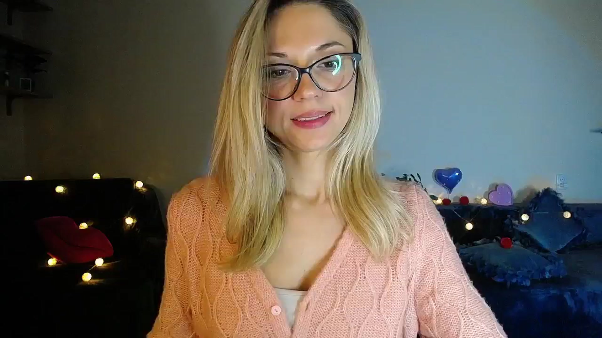 Gallery image thumbnail from Sunshine_alis's myfreecams stream on, 10/11/2025, 19:40 image 14 of 20