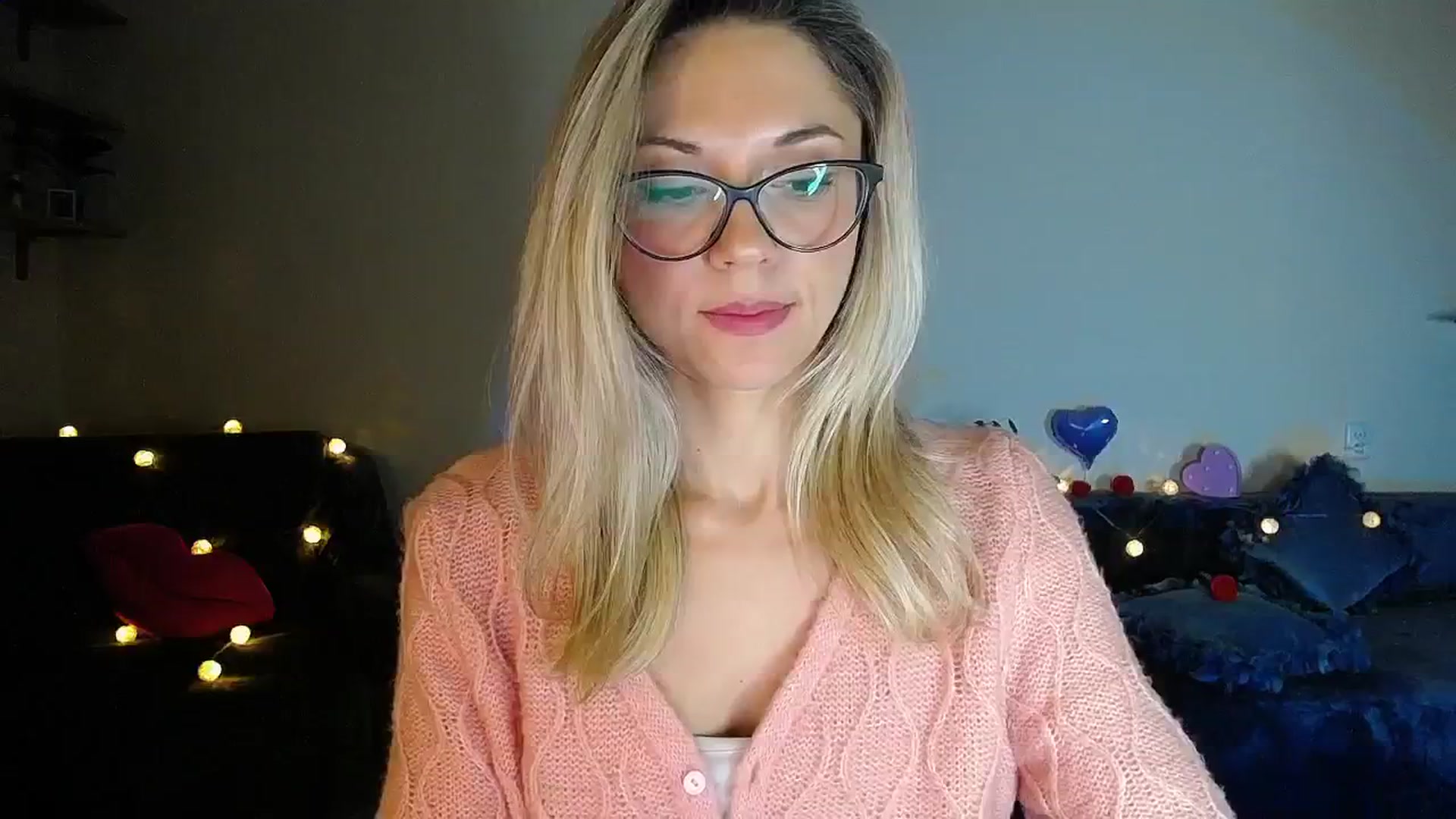 Gallery image thumbnail from Sunshine_alis's myfreecams stream on, 10/11/2025, 19:40 image 11 of 20
