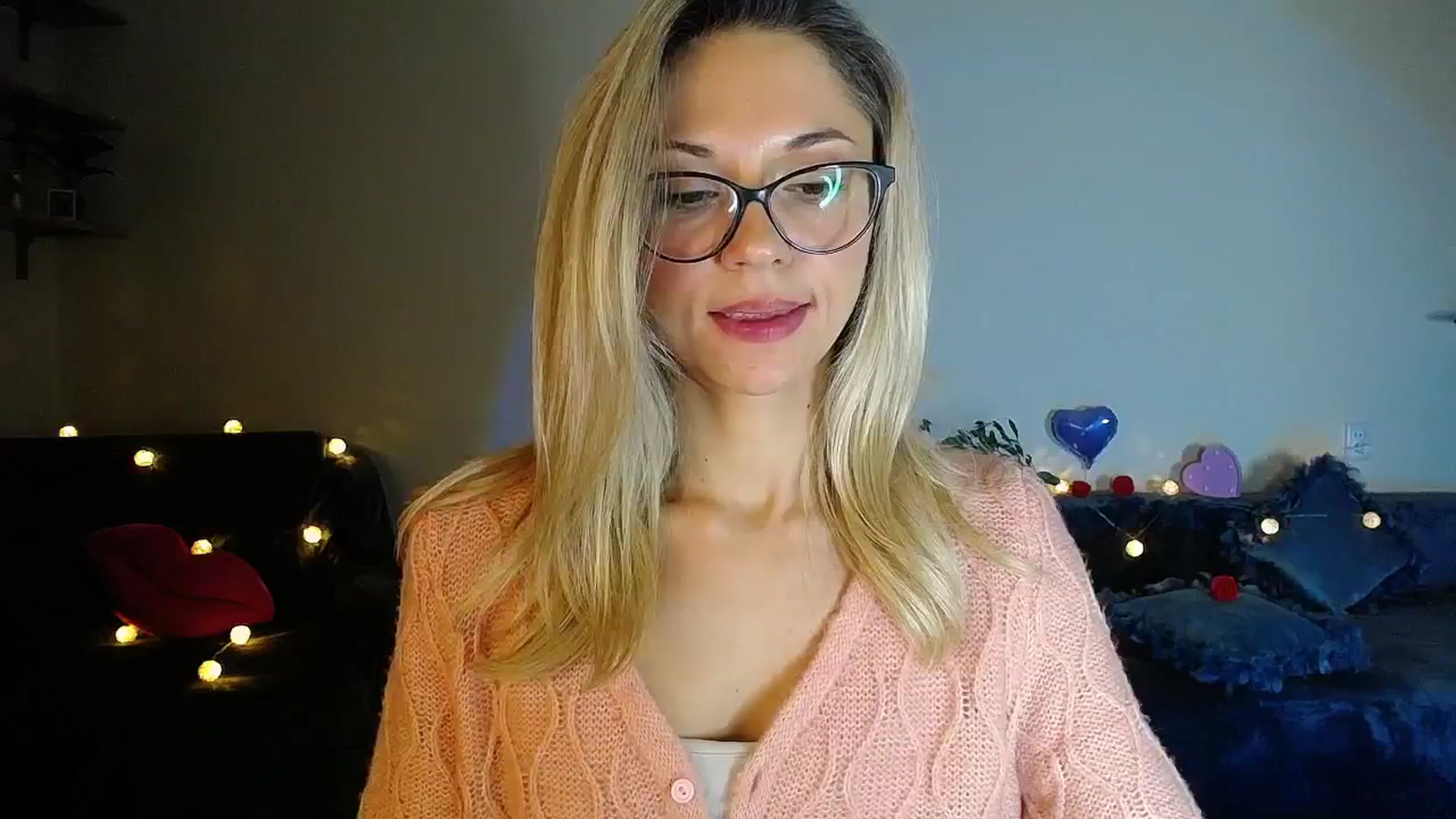 Gallery image thumbnail from Sunshine_alis's myfreecams stream on, 10/11/2025, 19:40 image 19 of 20