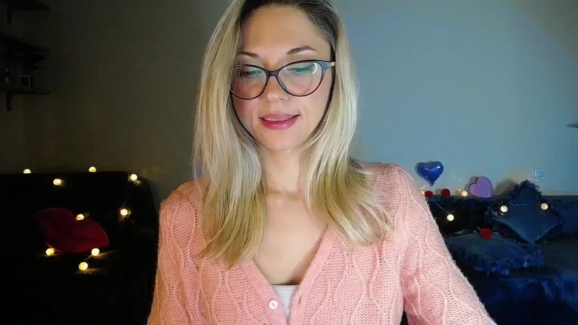 Gallery image thumbnail from Sunshine_alis's myfreecams stream on, 10/11/2025, 19:40 image 10 of 20
