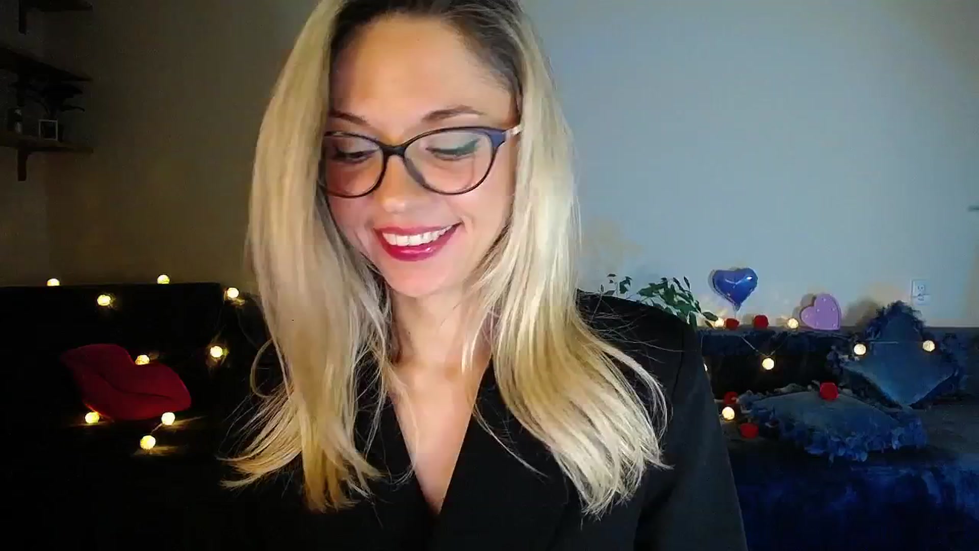 Gallery image thumbnail from Sunshine_alis's myfreecams stream on, 10/11/2025, 19:40 image 1 of 20