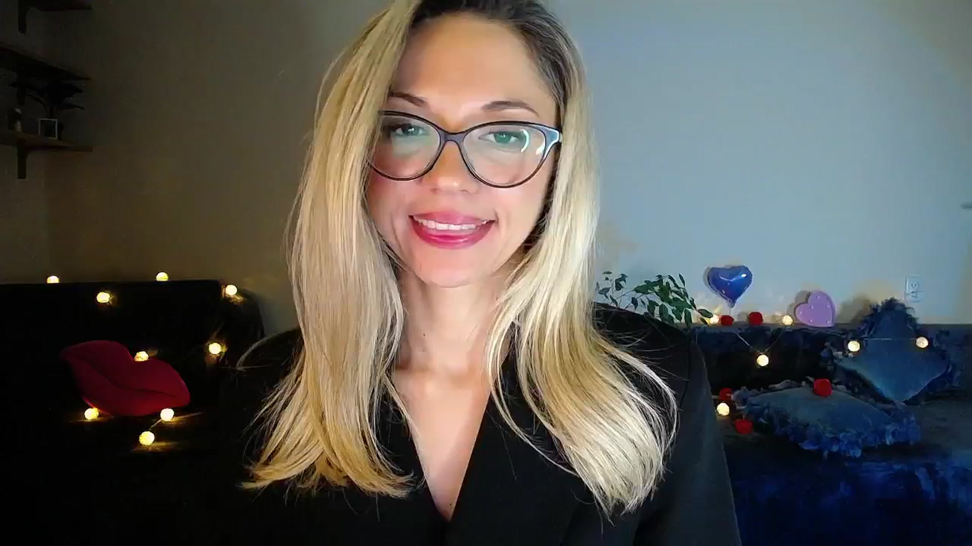 Gallery image thumbnail from Sunshine_alis's myfreecams stream on, 10/11/2025, 19:40 image 4 of 20