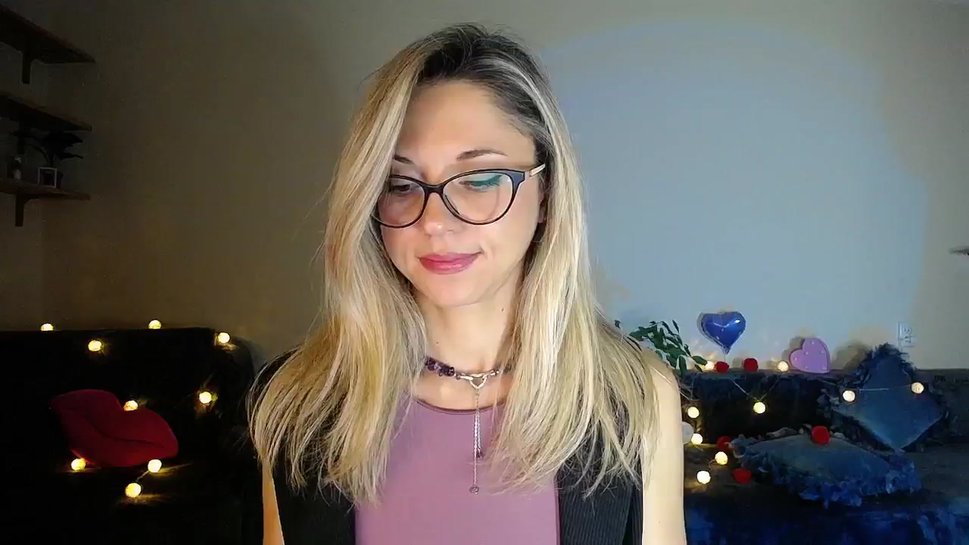 Gallery image thumbnail from Sunshine_alis's myfreecams stream on, 10/13/2025, 16:56 image 4 of 20