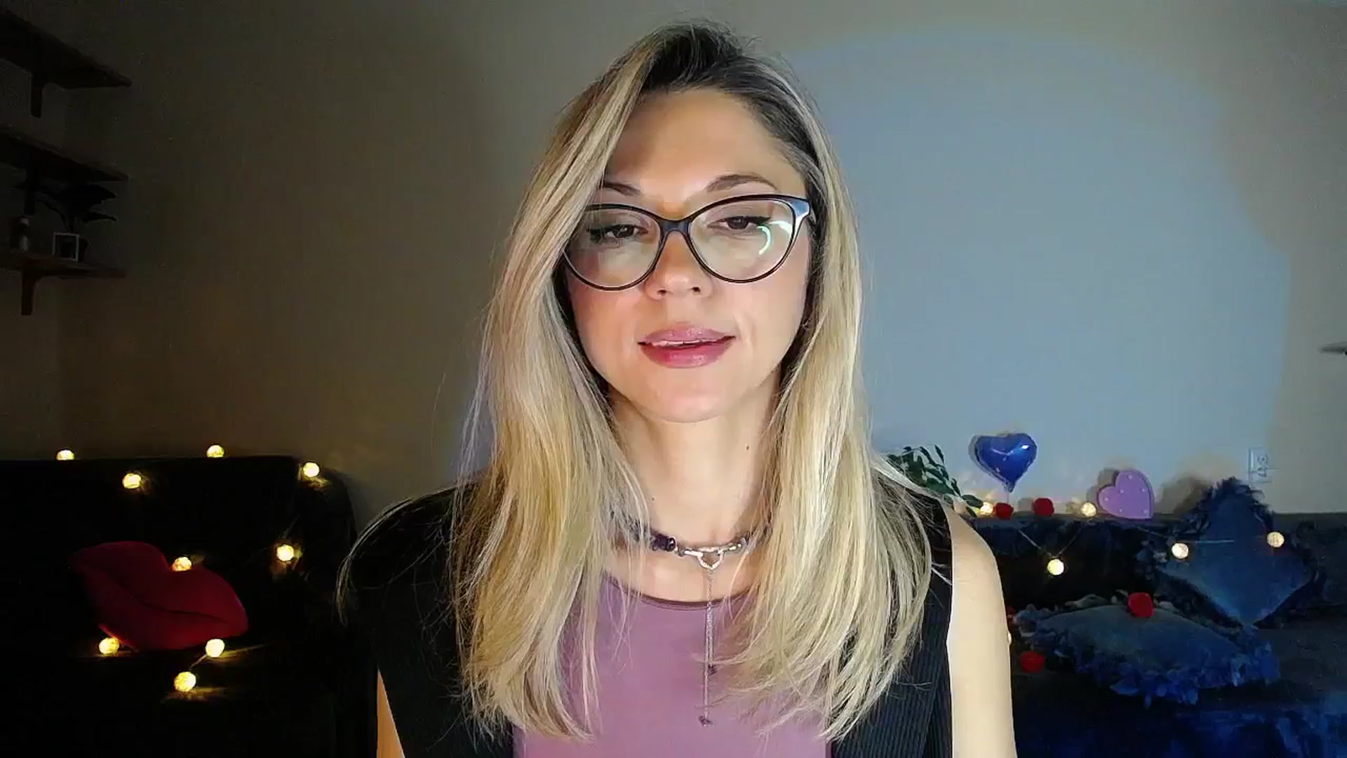 Gallery image thumbnail from Sunshine_alis's myfreecams stream on, 10/13/2025, 16:56 image 8 of 20