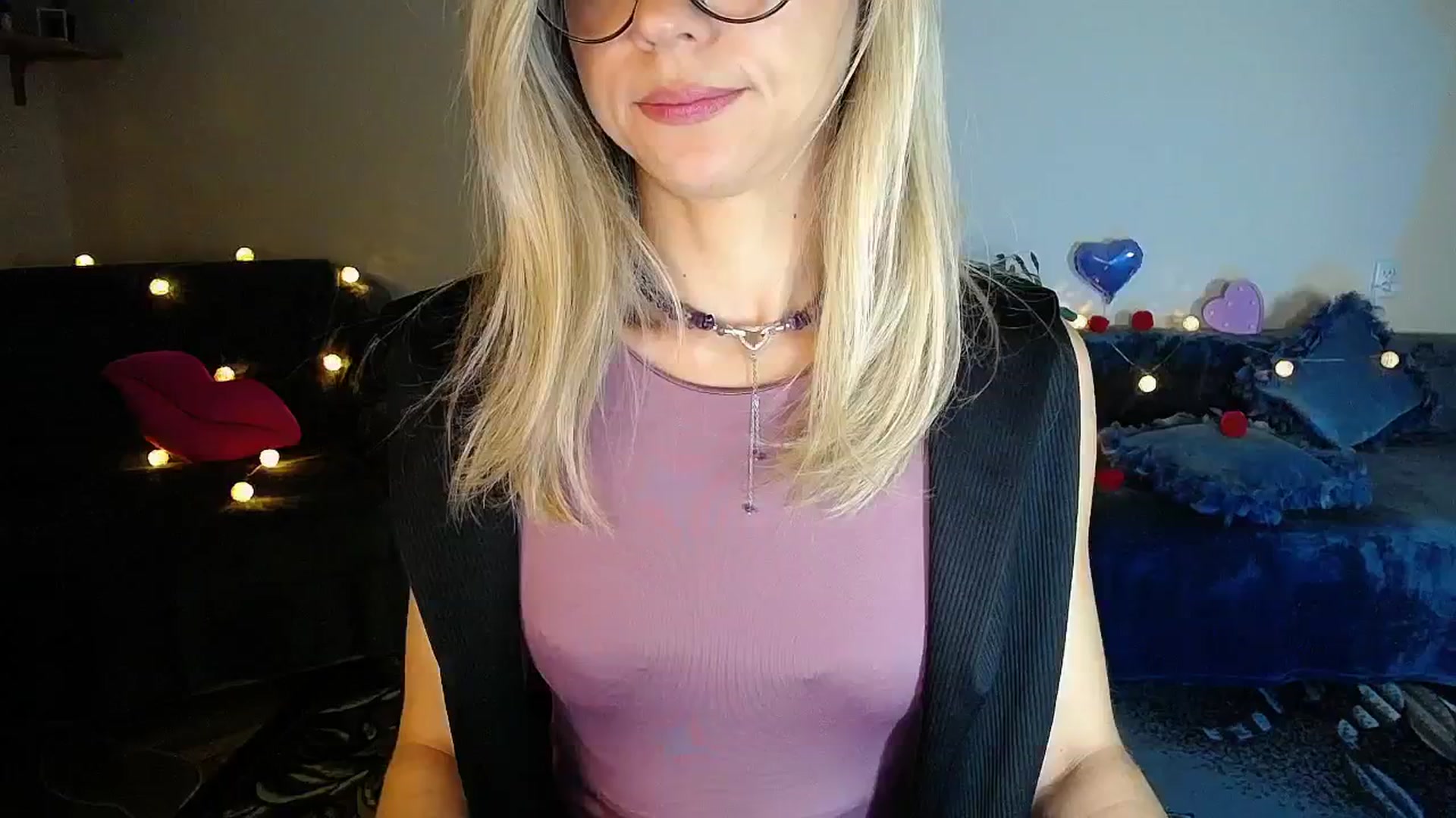 Gallery image thumbnail from Sunshine_alis's myfreecams stream on, 10/13/2025, 16:56 image 17 of 20
