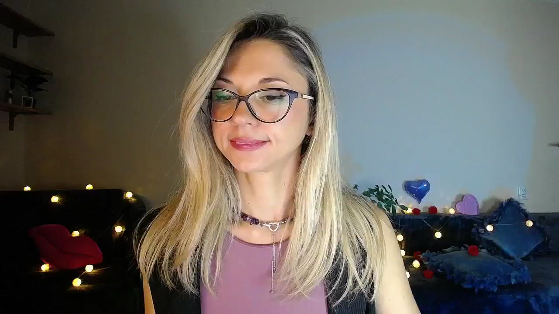 Gallery image thumbnail from Sunshine_alis's myfreecams stream on, 10/13/2025, 16:56 image 5 of 20