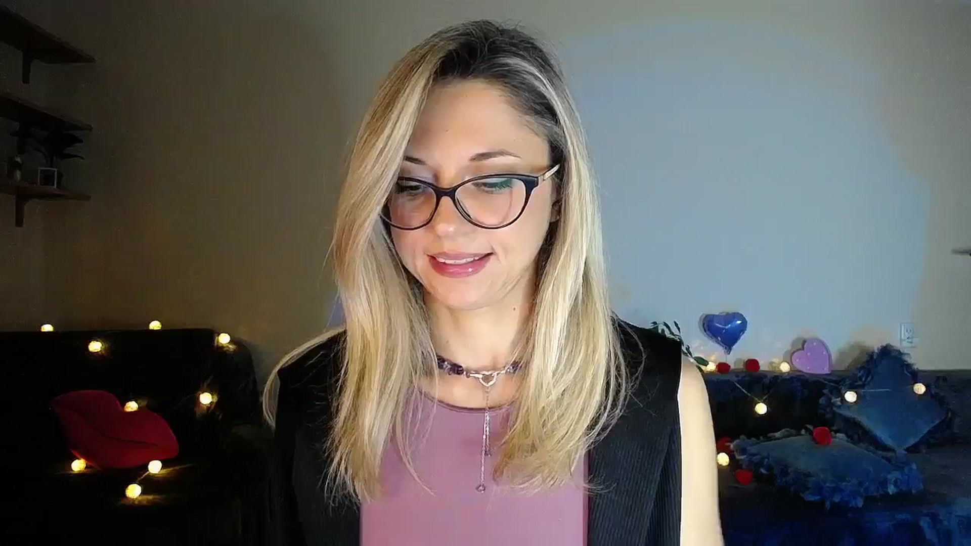 Gallery image thumbnail from Sunshine_alis's myfreecams stream on, 10/13/2025, 16:56 image 2 of 20