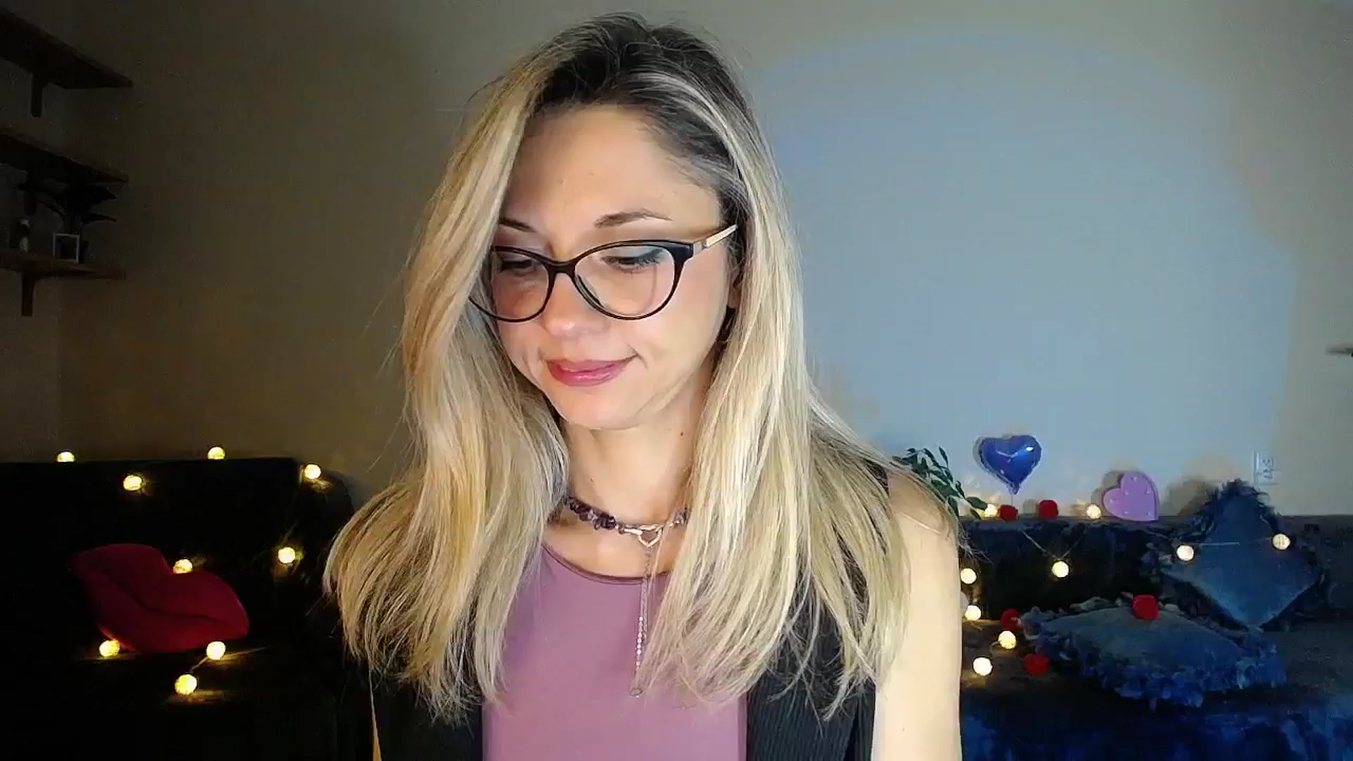 Gallery image thumbnail from Sunshine_alis's myfreecams stream on, 10/13/2025, 16:56 image 3 of 20