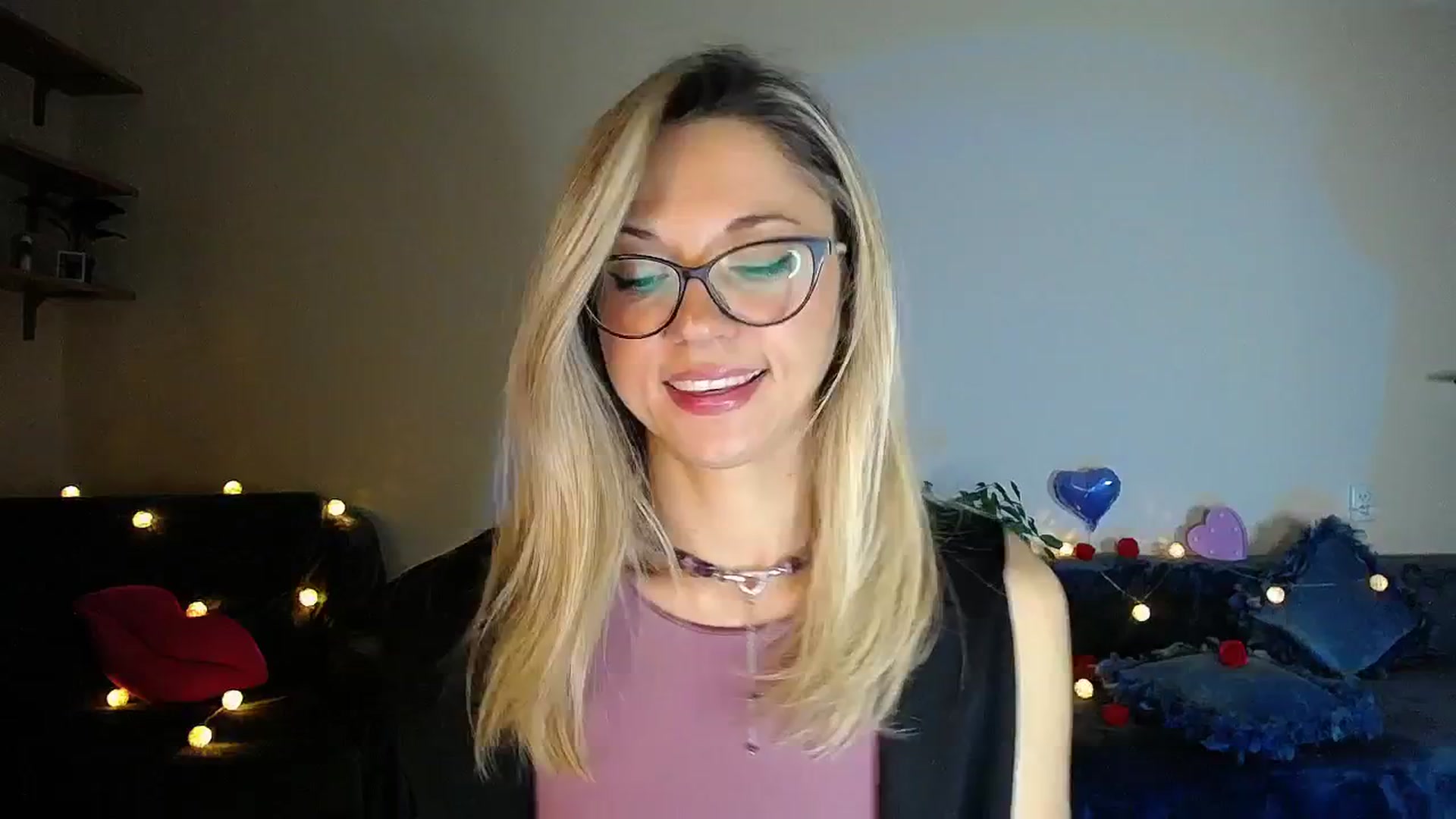 Gallery image thumbnail from Sunshine_alis's myfreecams stream on, 10/13/2025, 16:56 image 16 of 20