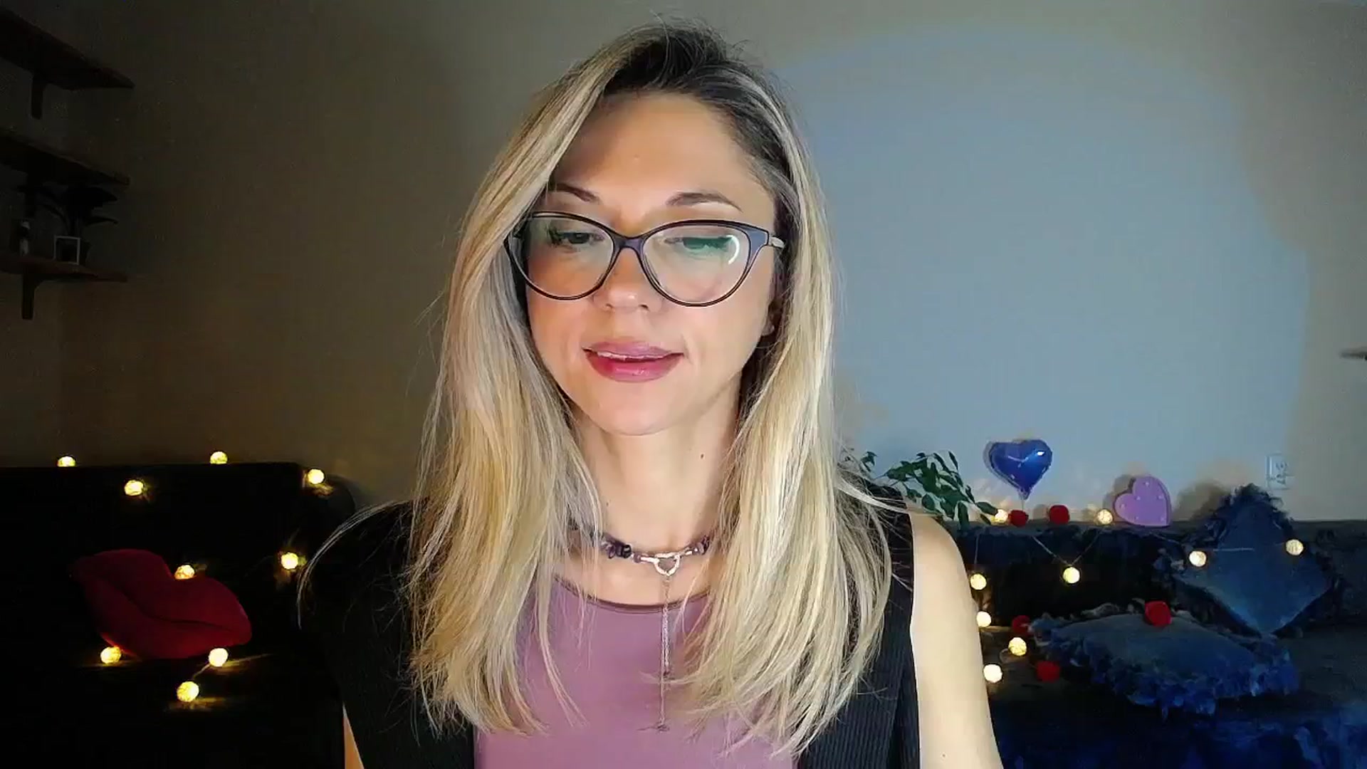 Gallery image thumbnail from Sunshine_alis's myfreecams stream on, 10/13/2025, 16:56 image 9 of 20