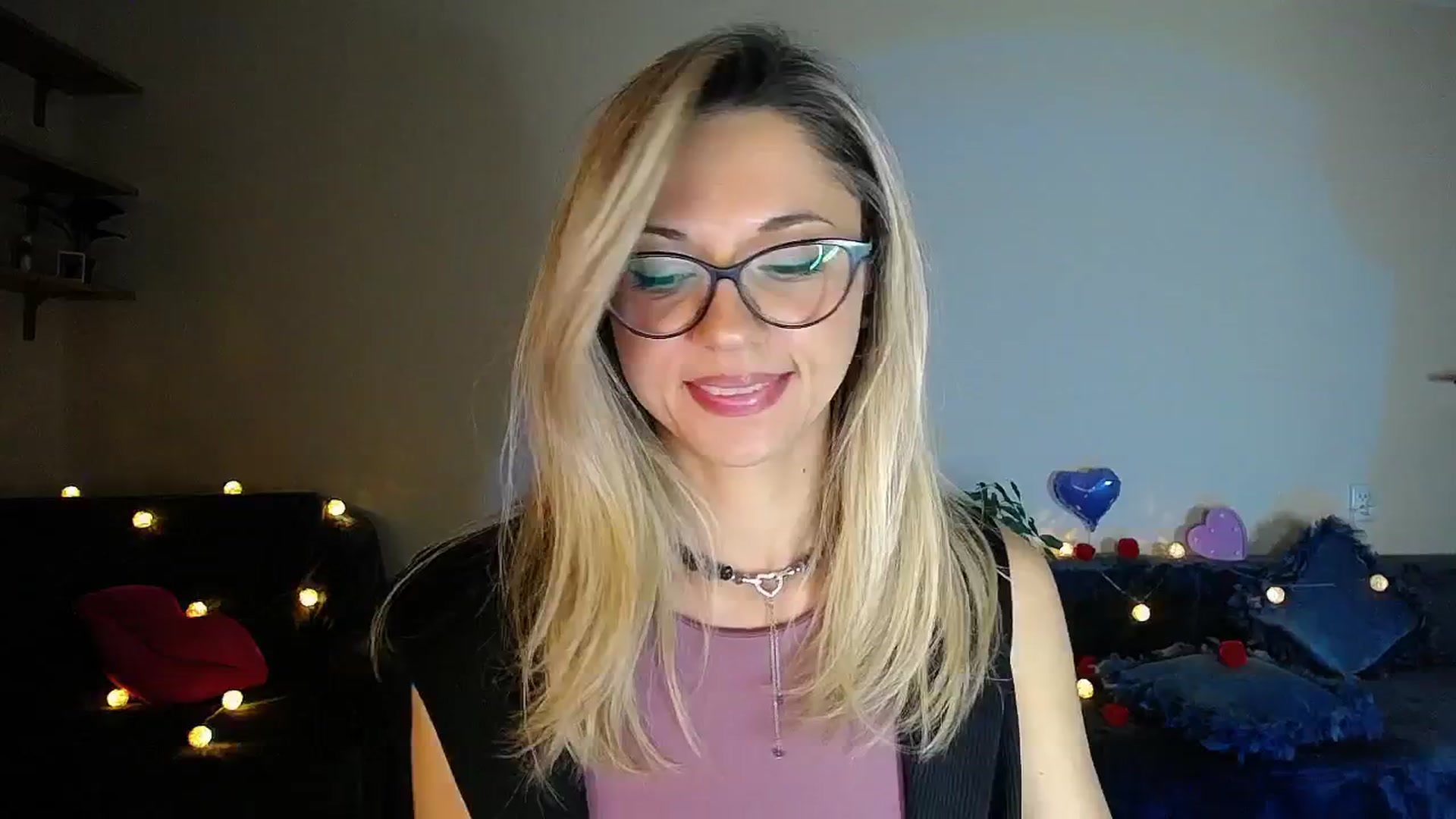 Gallery image thumbnail from Sunshine_alis's myfreecams stream on, 10/13/2025, 16:56 image 7 of 20