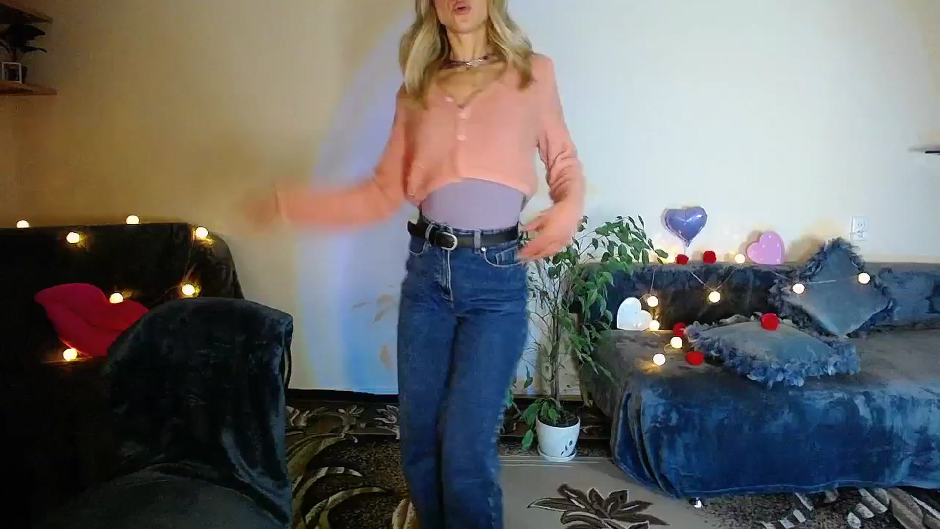 Gallery image thumbnail from Sunshine_alis's myfreecams stream on, 10/14/2025, 16:41 image 20 of 20