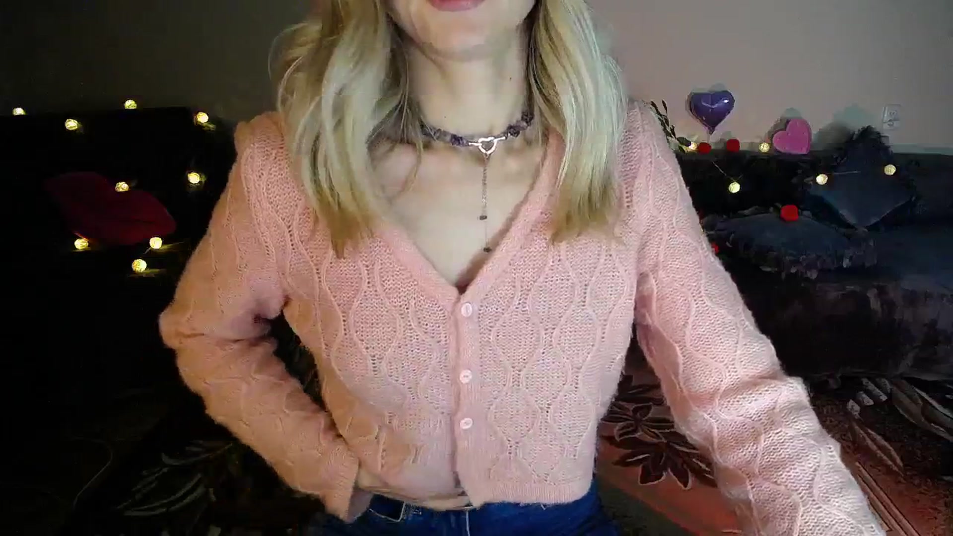 Gallery image thumbnail from Sunshine_alis's myfreecams stream on, 10/14/2025, 19:01 image 11 of 20