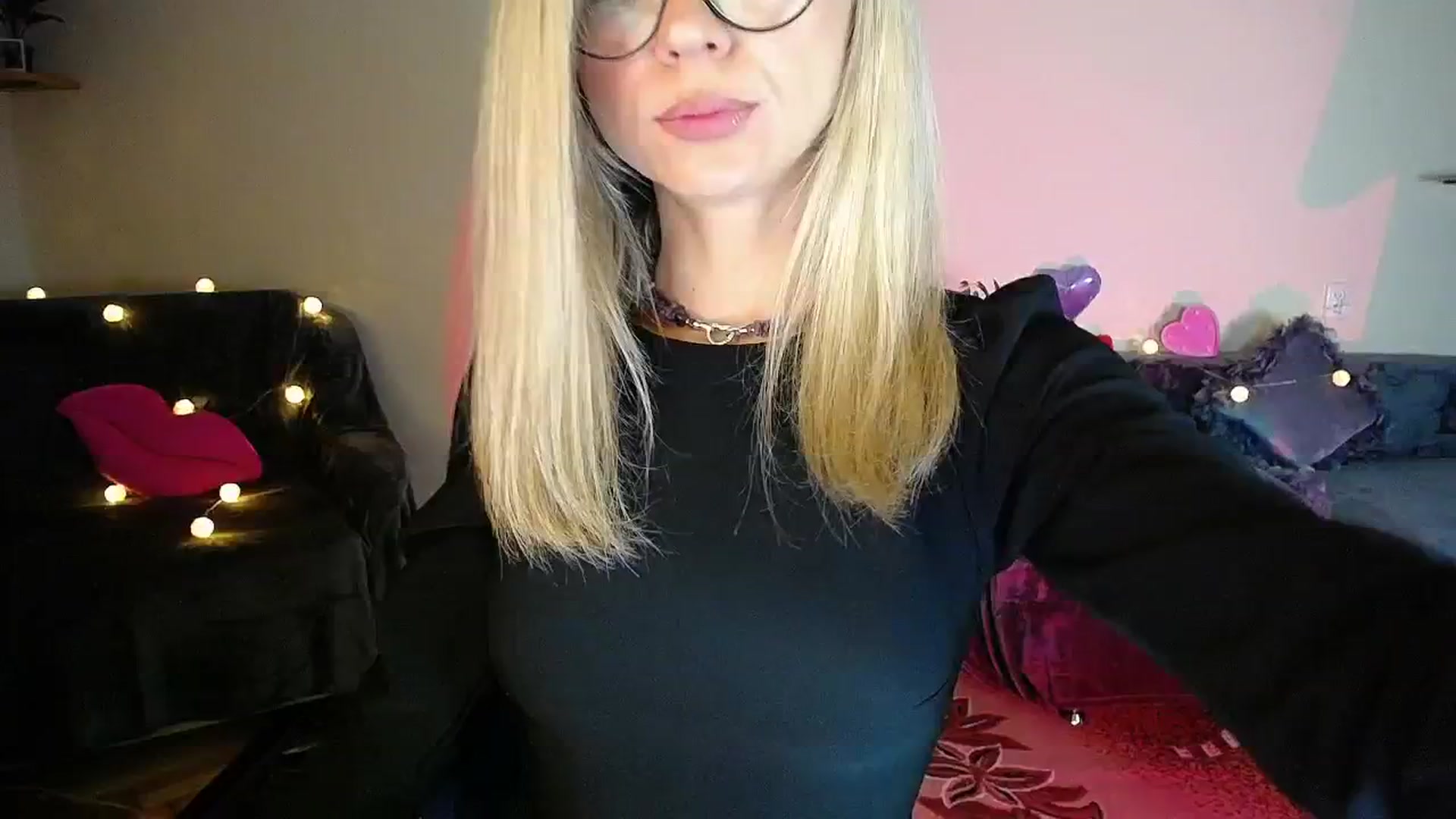 Gallery image thumbnail from Sunshine_alis's myfreecams stream on, 10/15/2025, 16:52 image 16 of 20