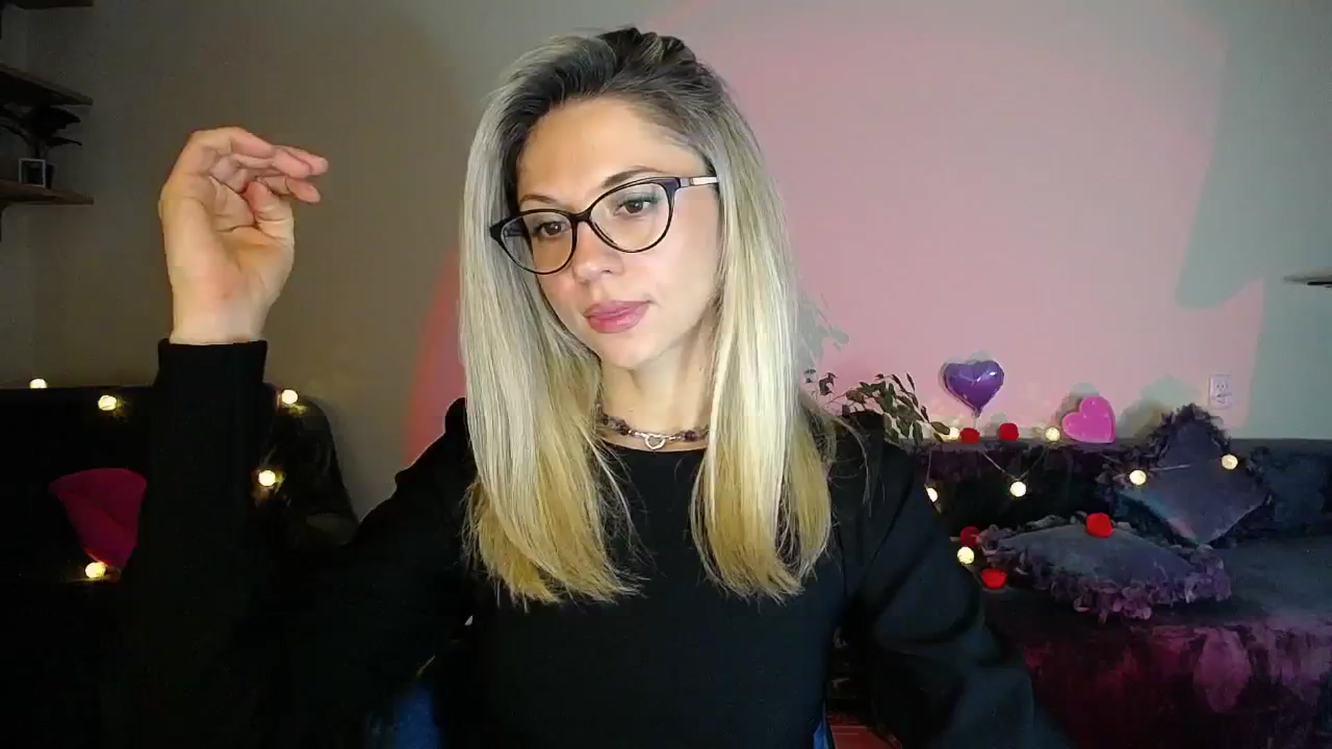 Gallery image thumbnail from Sunshine_alis's myfreecams stream on, 10/15/2025, 16:52 image 9 of 20
