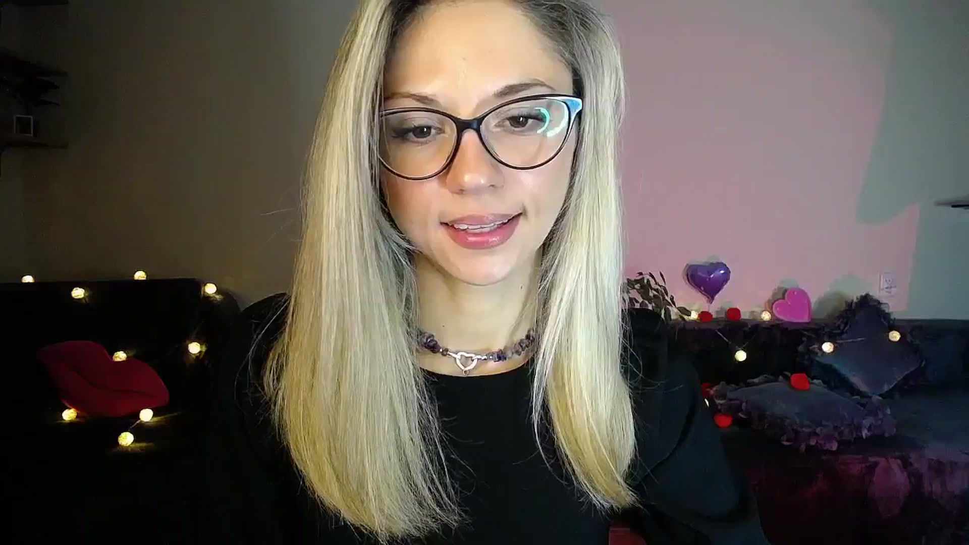 Gallery image thumbnail from Sunshine_alis's myfreecams stream on, 10/15/2025, 16:52 image 11 of 20