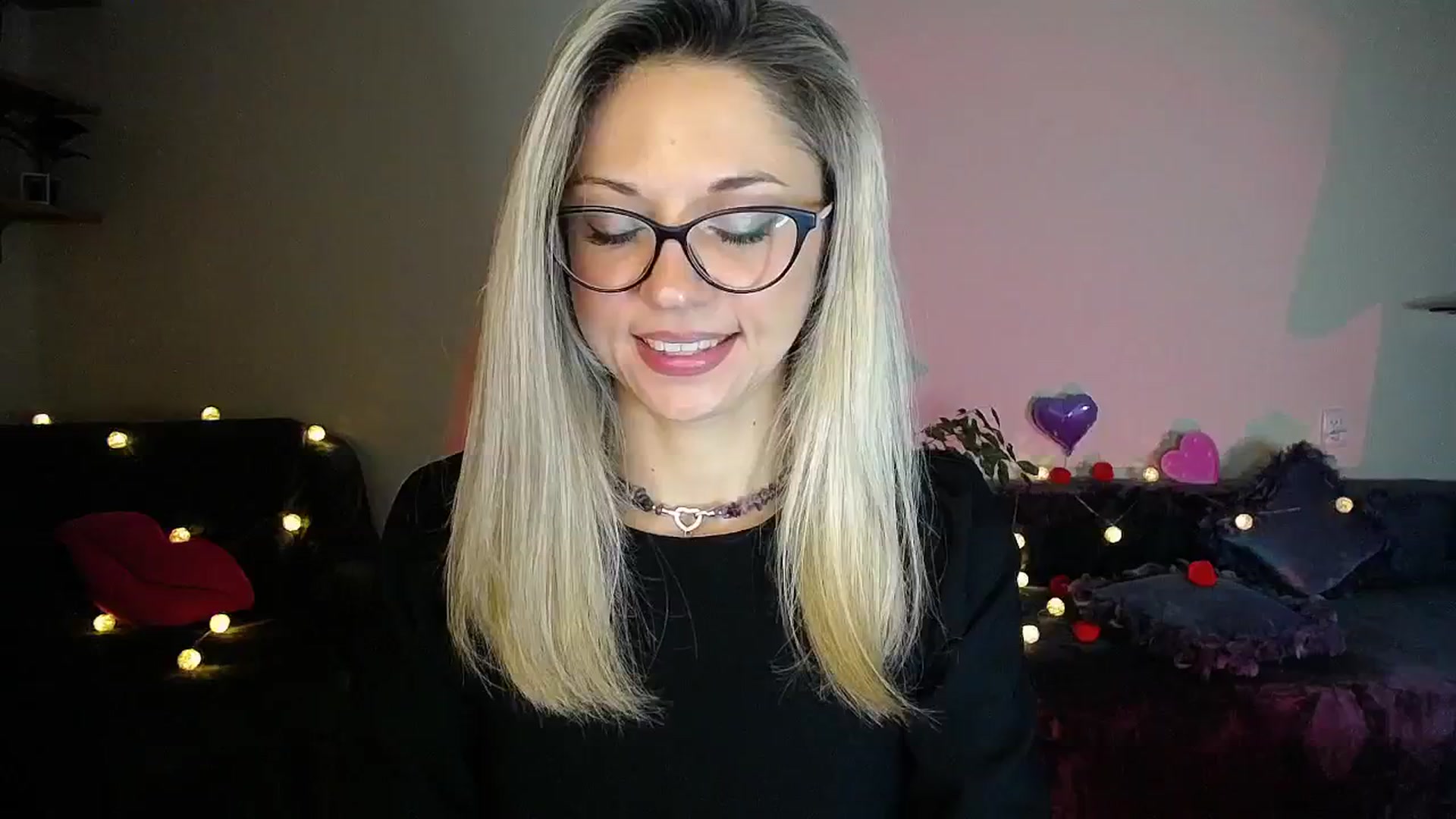 Gallery image thumbnail from Sunshine_alis's myfreecams stream on, 10/15/2025, 16:52 image 14 of 20