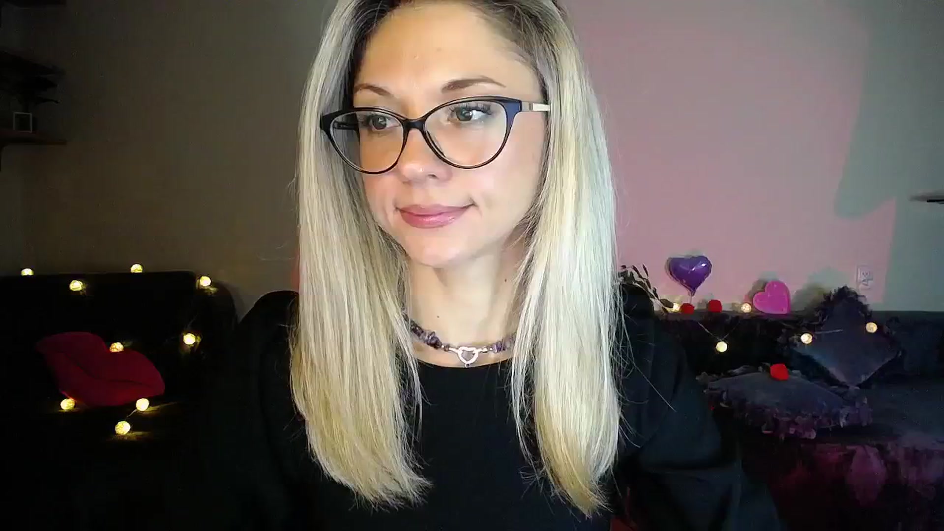 Gallery image thumbnail from Sunshine_alis's myfreecams stream on, 10/15/2025, 16:52 image 15 of 20