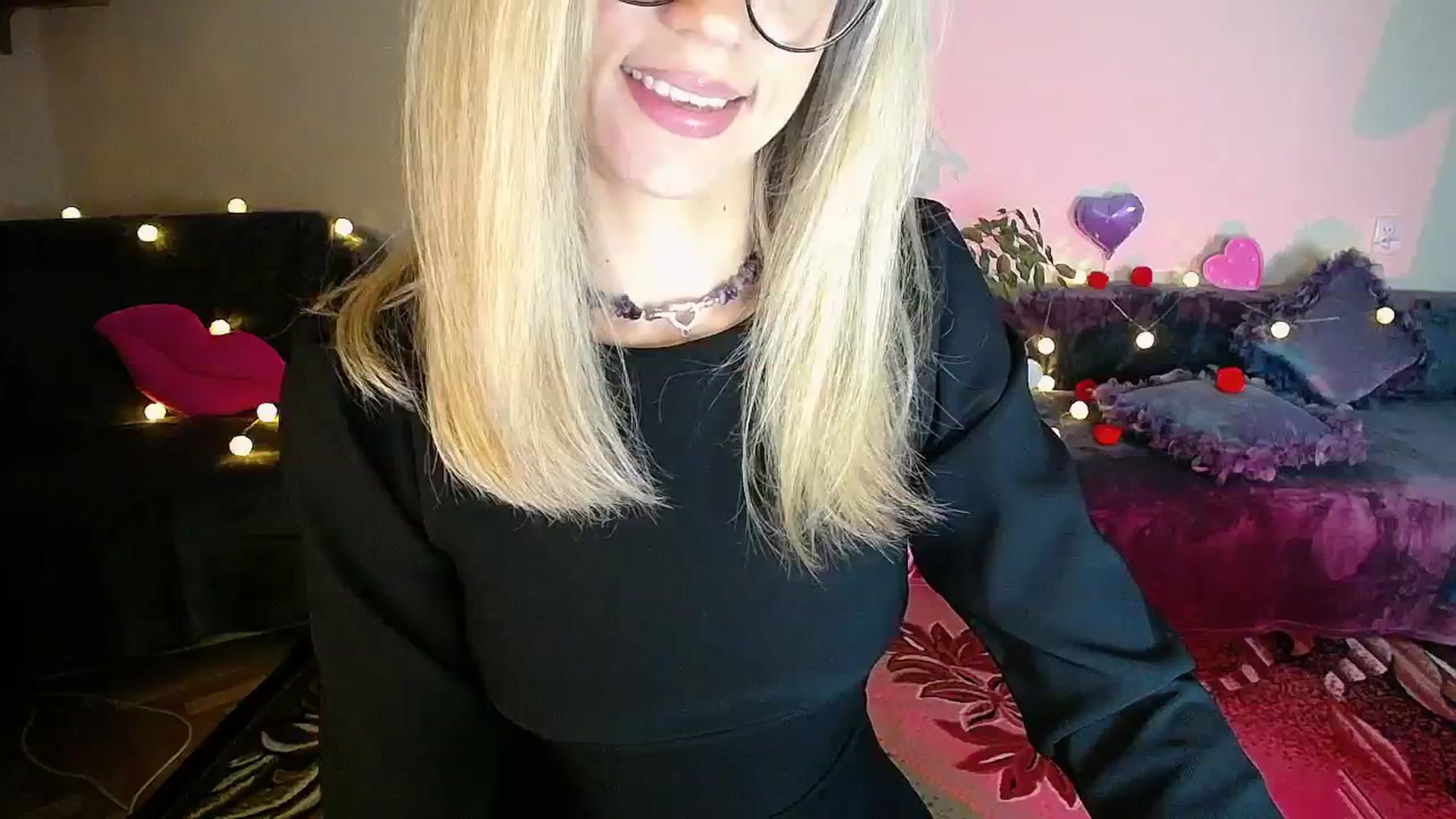 Gallery image thumbnail from Sunshine_alis's myfreecams stream on, 10/15/2025, 19:10 image 7 of 20