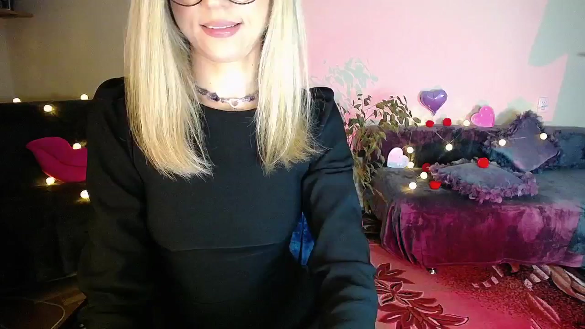 Gallery image thumbnail from Sunshine_alis's myfreecams stream on, 10/15/2025, 19:10 image 9 of 20