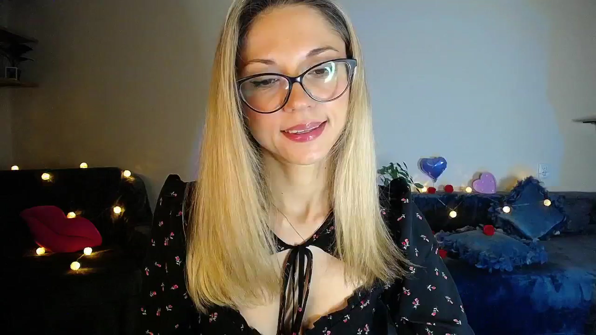 Gallery image thumbnail from Sunshine_alis's myfreecams stream on, 10/16/2025, 18:21 image 4 of 20