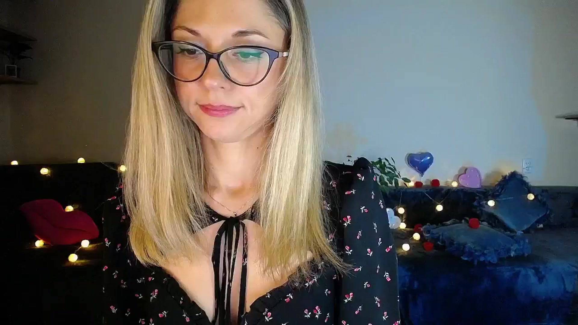 Gallery image thumbnail from Sunshine_alis's myfreecams stream on, 10/16/2025, 18:21 image 15 of 20