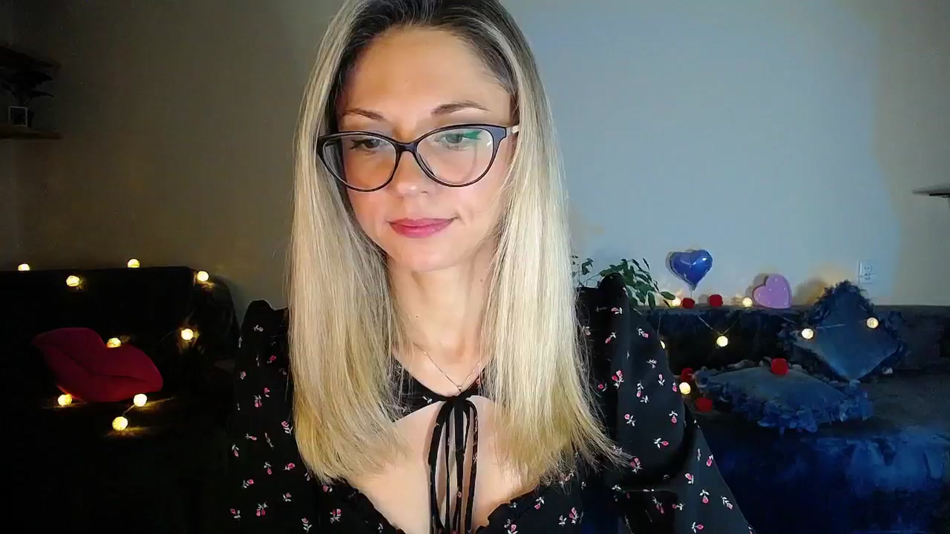 Gallery image thumbnail from Sunshine_alis's myfreecams stream on, 10/16/2025, 18:21 image 12 of 20