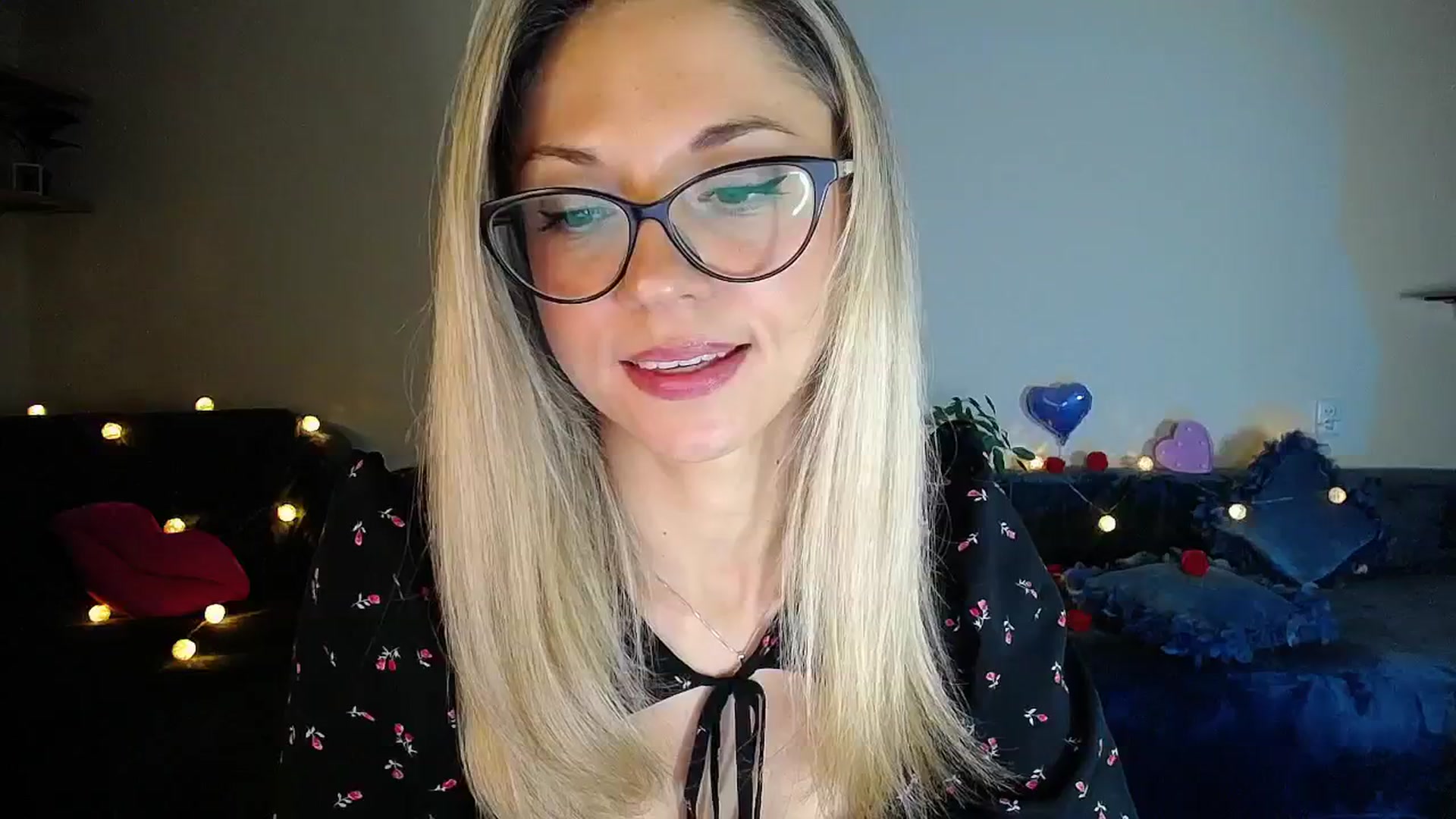 Gallery image thumbnail from Sunshine_alis's myfreecams stream on, 10/16/2025, 18:21 image 11 of 20