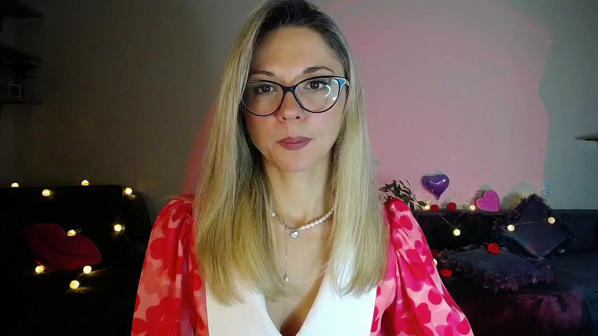 Gallery image thumbnail from Sunshine_alis's myfreecams stream on, 10/18/2025, 16:26 image 9 of 20