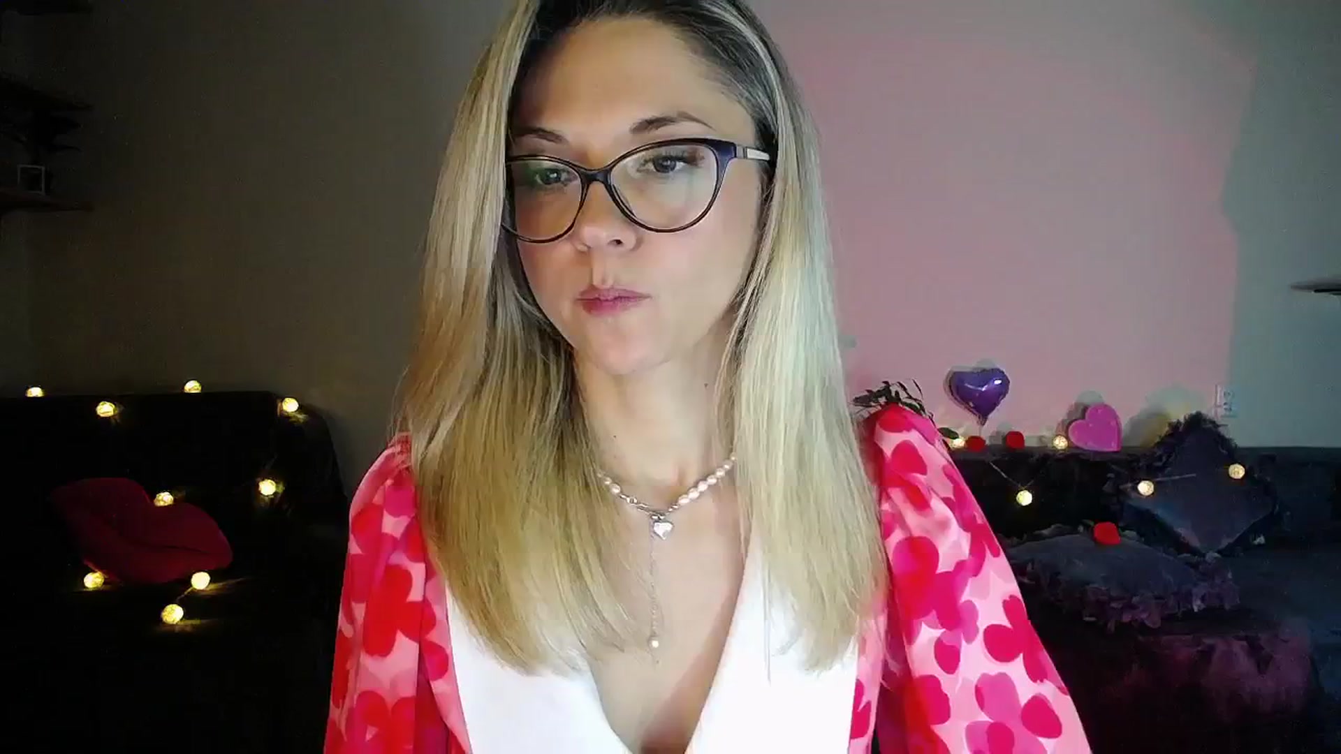 Gallery image thumbnail from Sunshine_alis's myfreecams stream on, 10/18/2025, 18:06 image 8 of 20