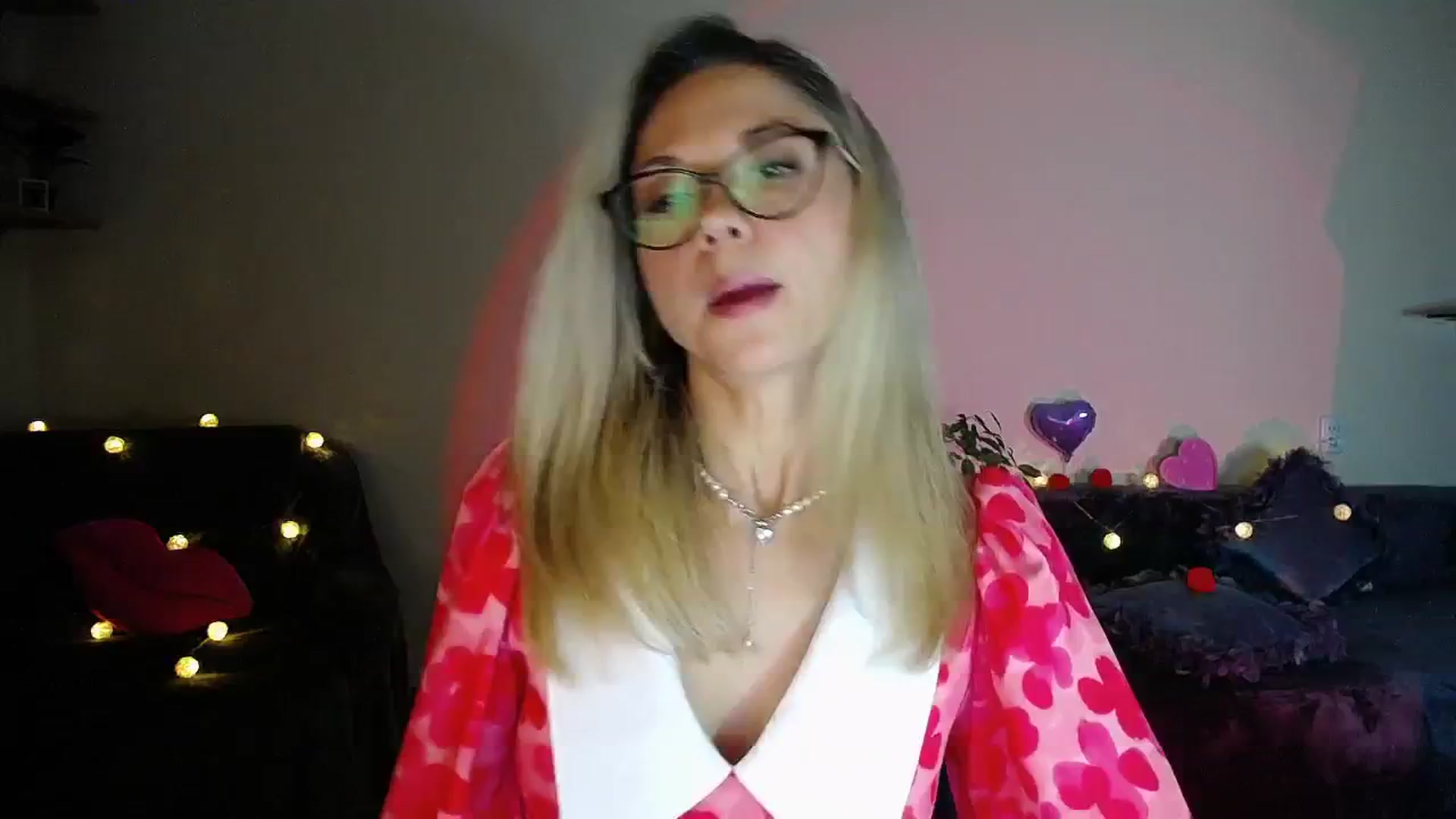 Gallery image thumbnail from Sunshine_alis's myfreecams stream on, 10/18/2025, 18:06 image 4 of 20