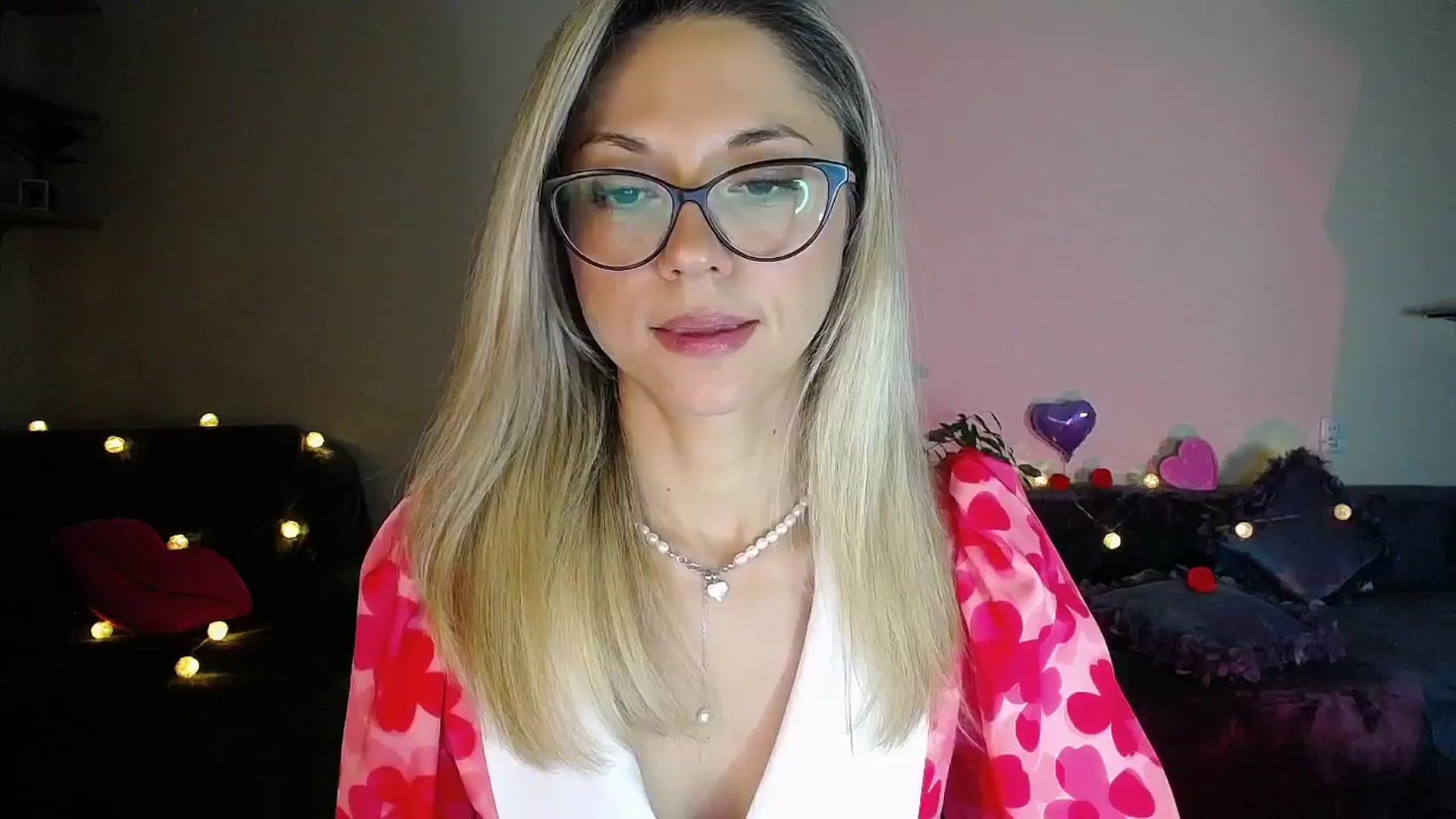 Gallery image thumbnail from Sunshine_alis's myfreecams stream on, 10/18/2025, 18:06 image 9 of 20