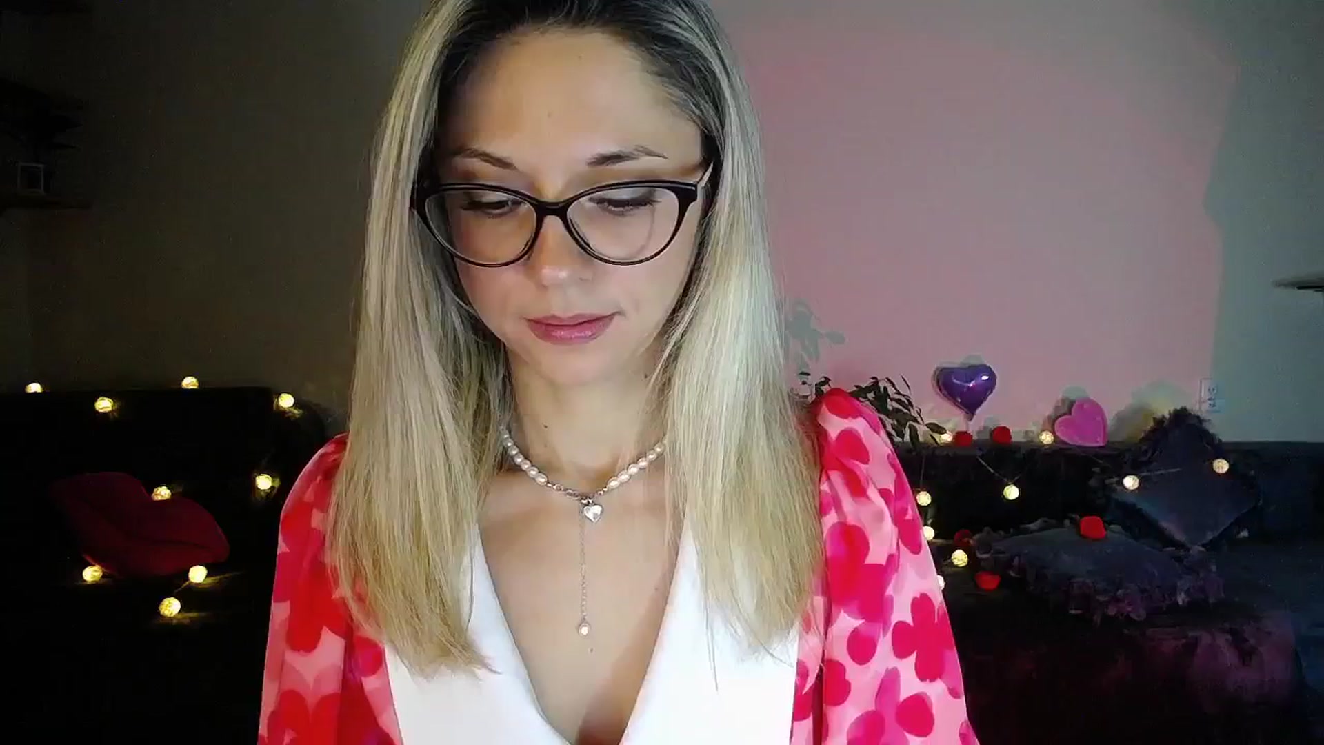 Gallery image thumbnail from Sunshine_alis's myfreecams stream on, 10/18/2025, 18:06 image 20 of 20
