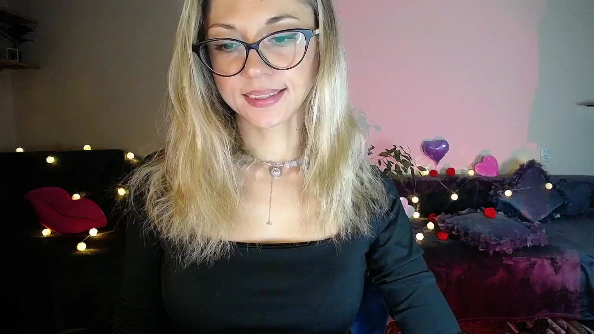 Gallery image thumbnail from Sunshine_alis's myfreecams stream on, 10/21/2025, 18:57 image 3 of 20