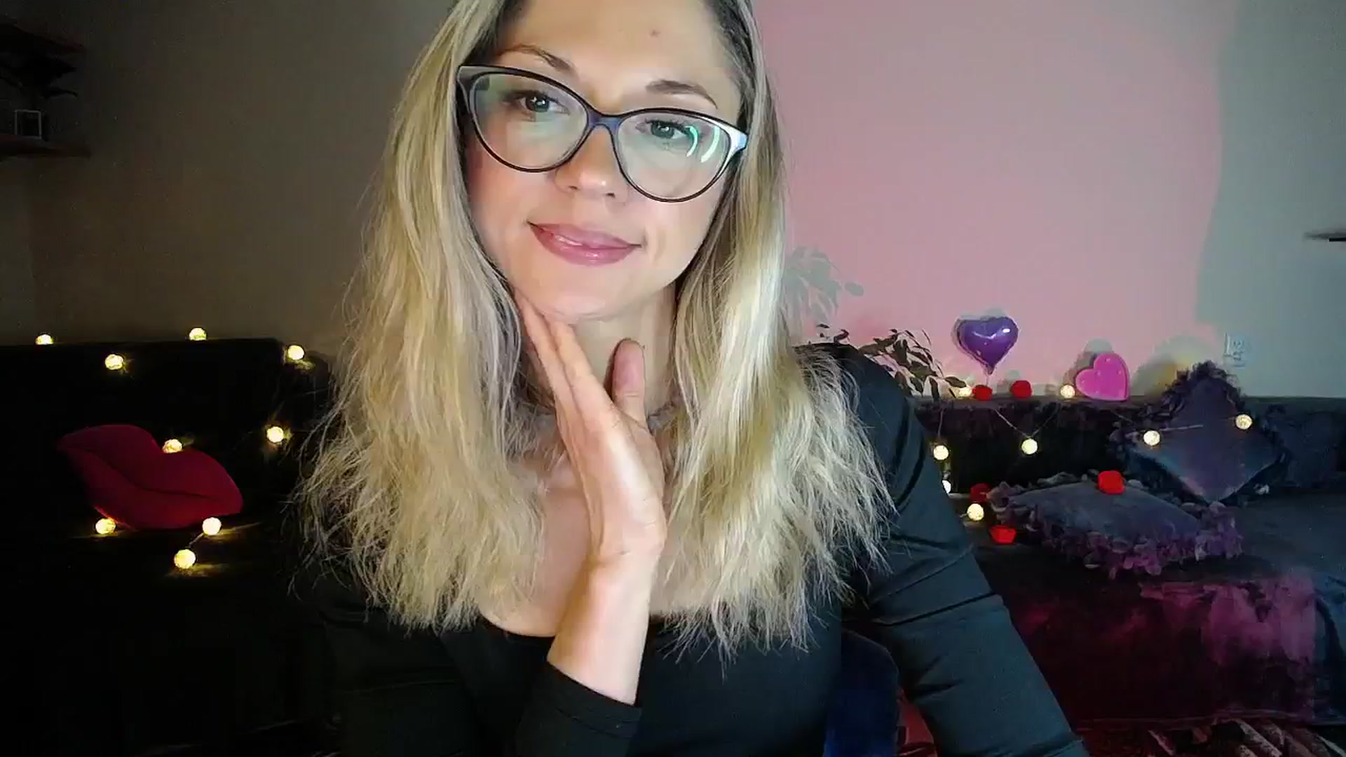 Gallery image thumbnail from Sunshine_alis's myfreecams stream on, 10/21/2025, 18:57 image 2 of 20