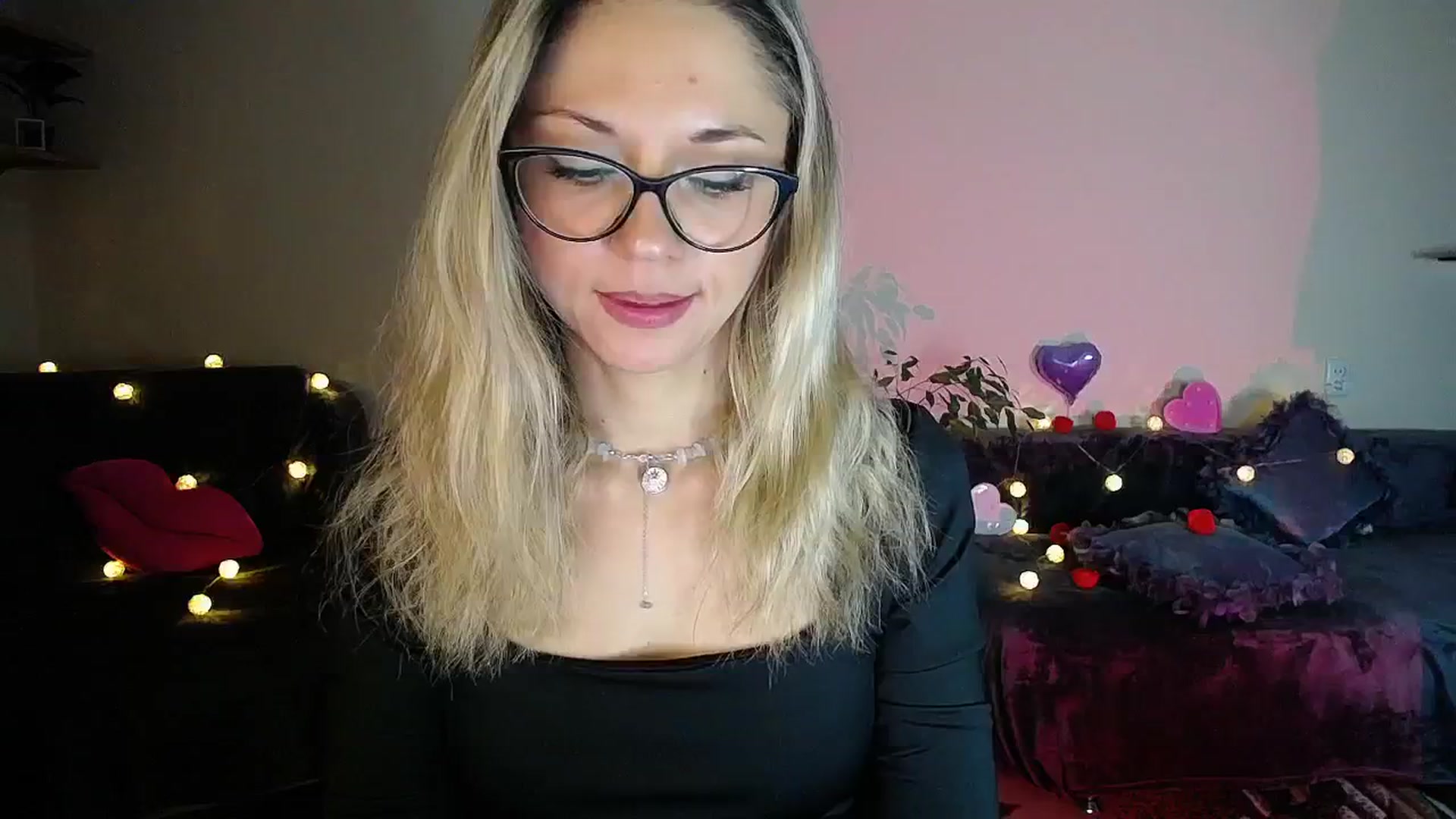 Gallery image thumbnail from Sunshine_alis's myfreecams stream on, 10/21/2025, 18:57 image 1 of 20